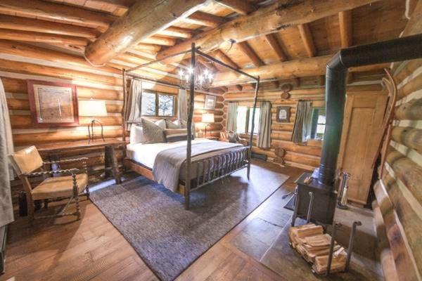 Bullmoose Cabin photo 1