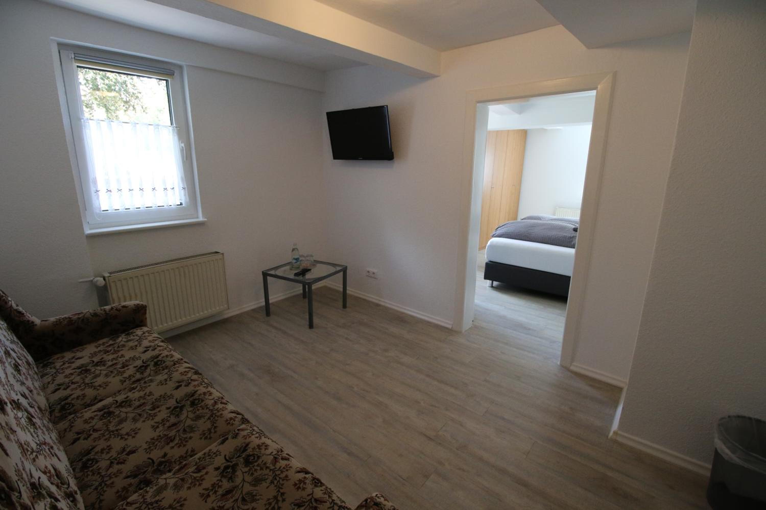 Triple Room with Balcony - Photo 5