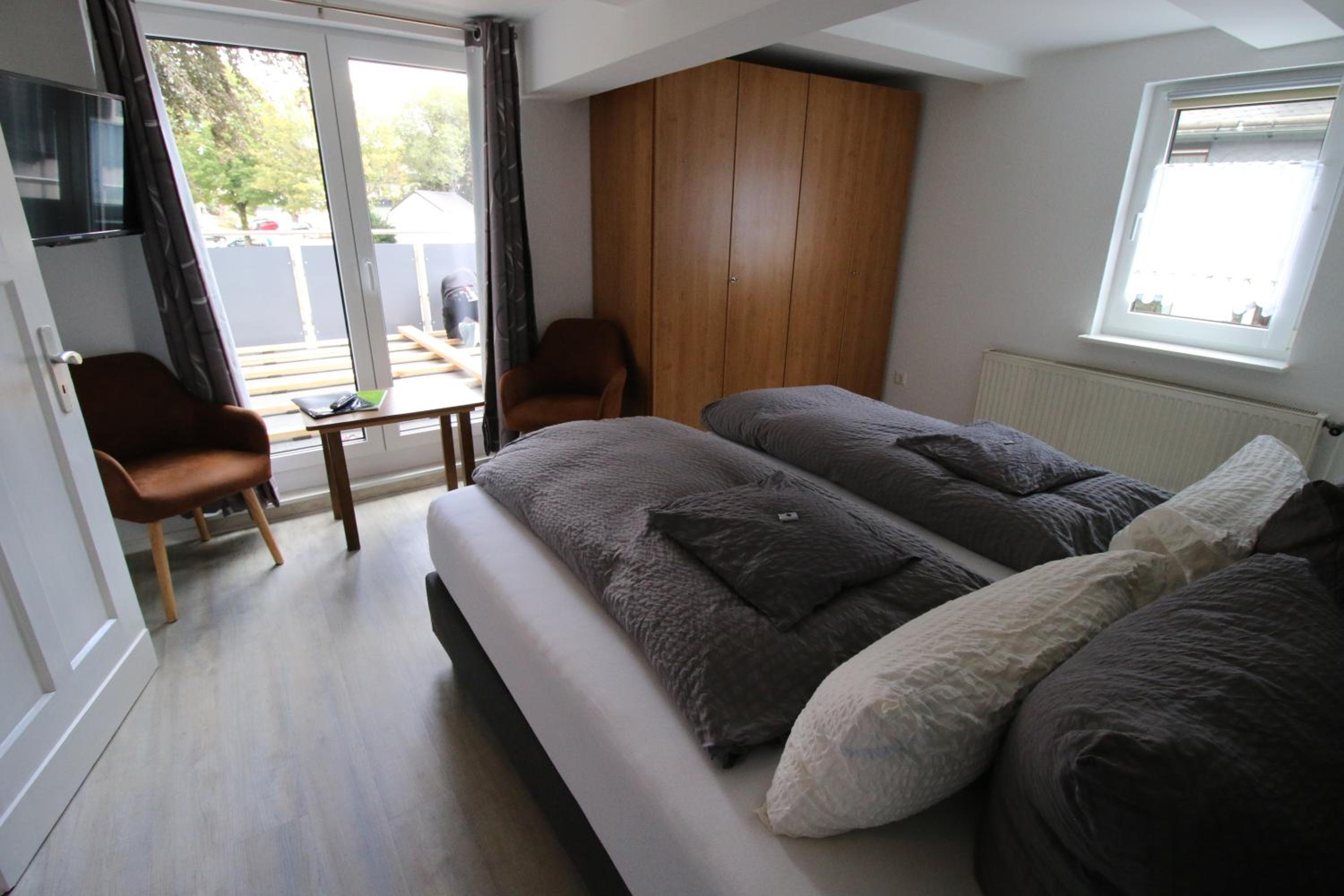 Triple Room with Balcony - Photo 1