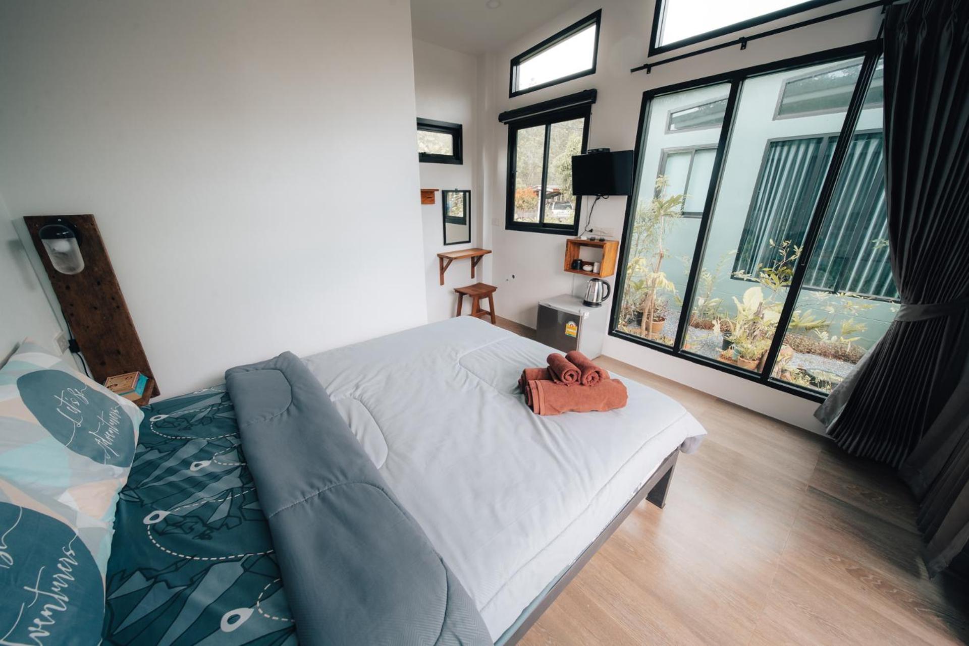 Small Double Room - Photo 5