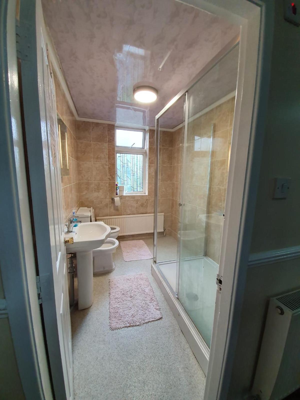 Double Room - Photo 4