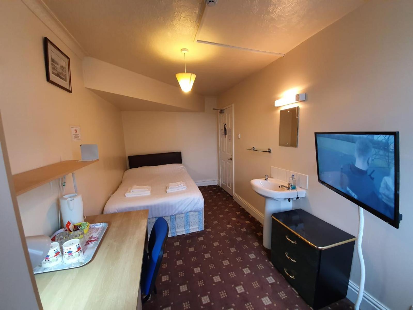 Double Room - Photo 2