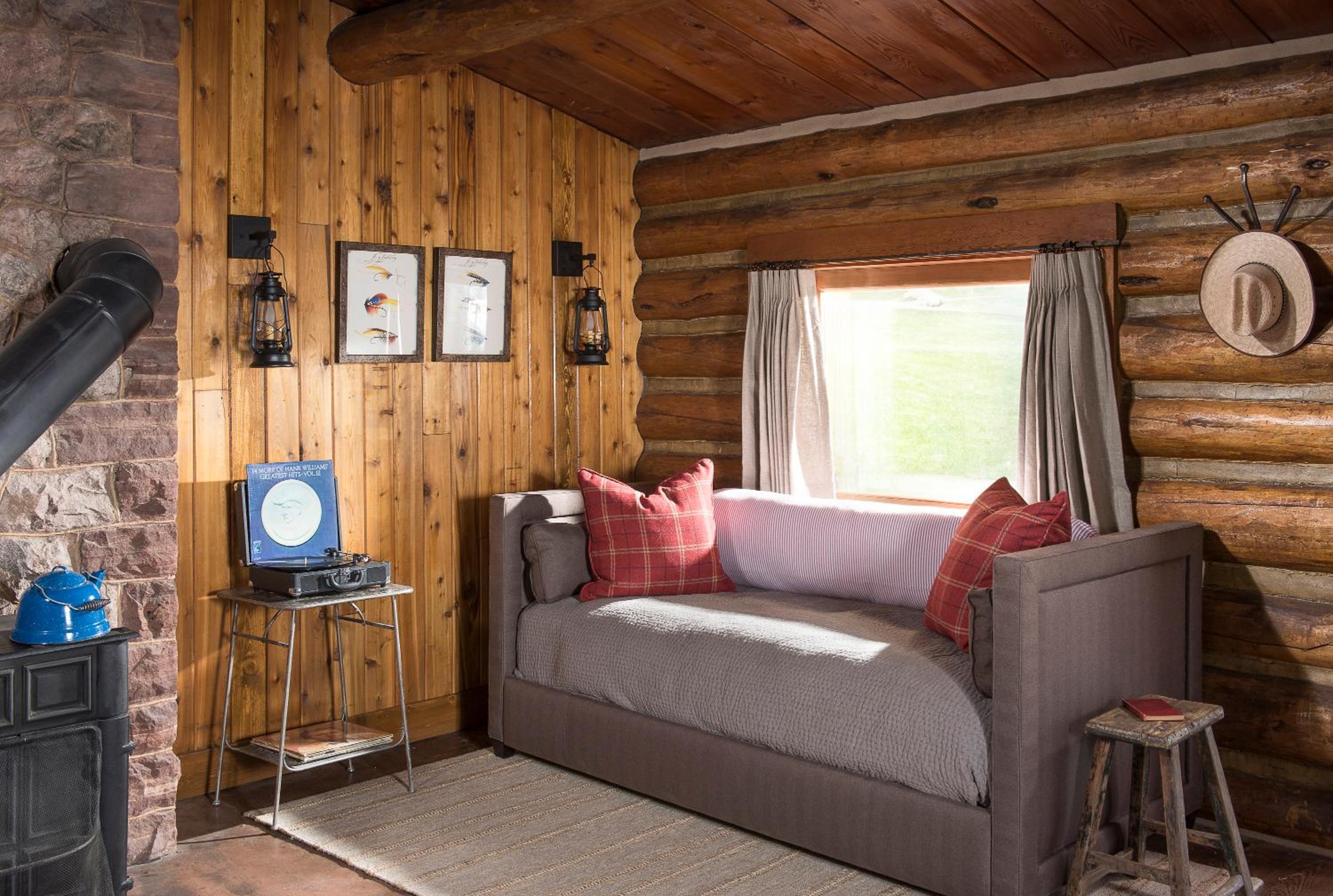 Cougar Cabin 