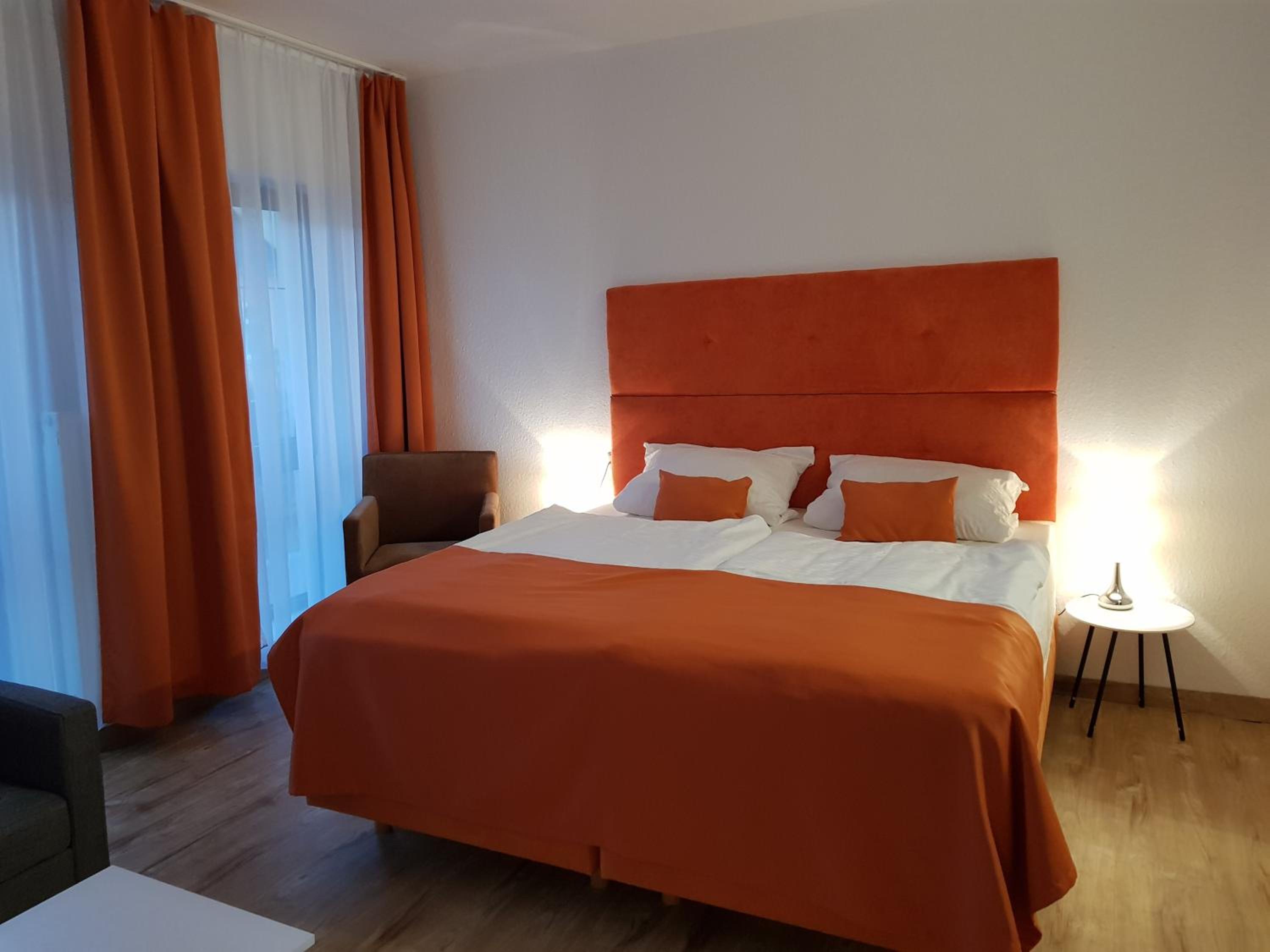 Double Room - Photo 18
