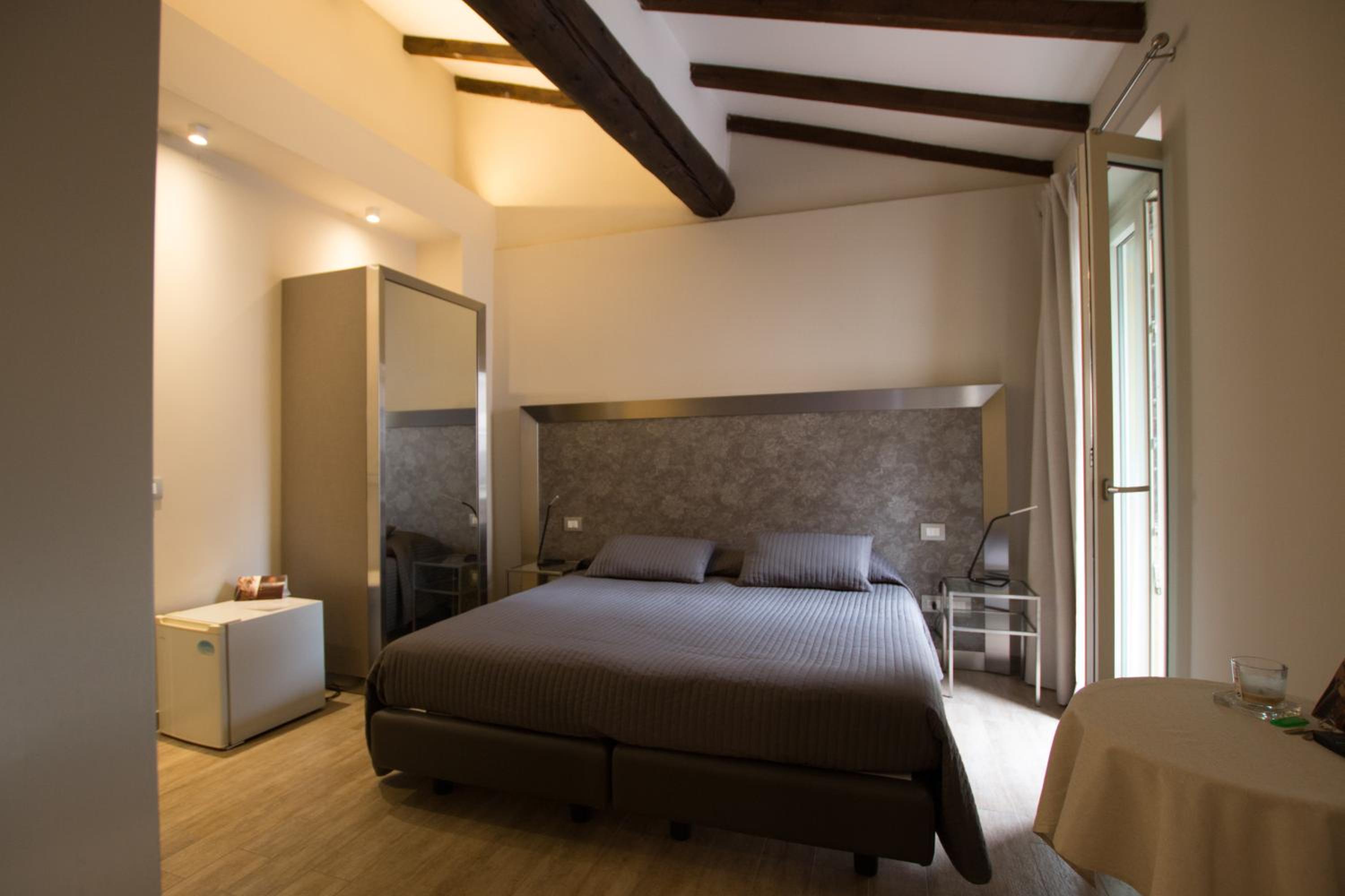 Double Room photo 3