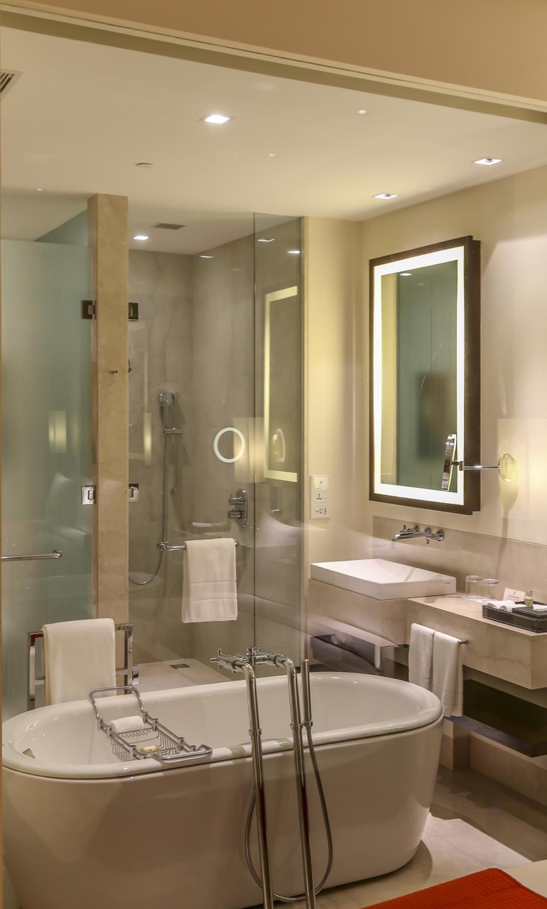 Premier Suite with one way airport transfers & Club Lounge access