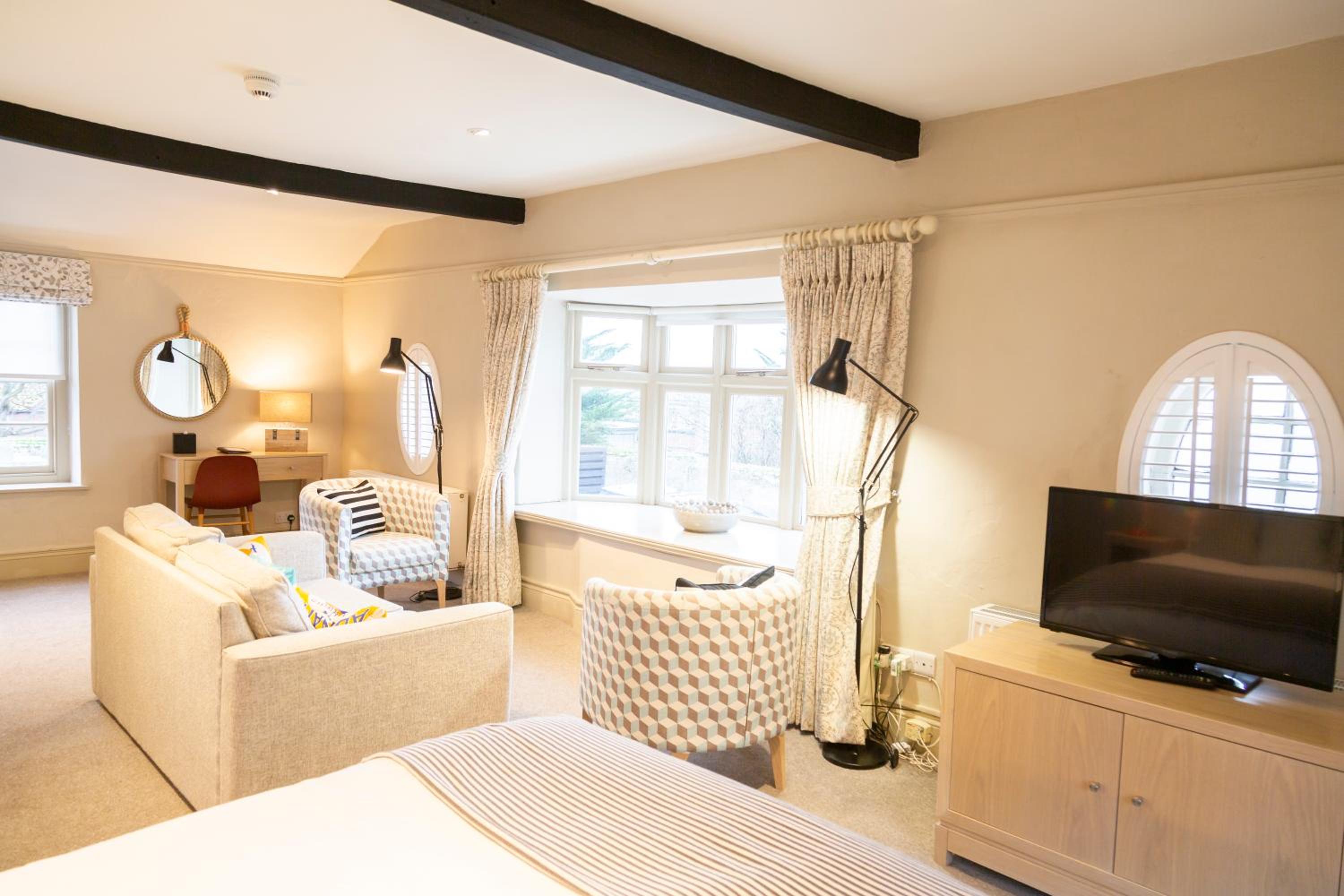 Superior King Room photo 2