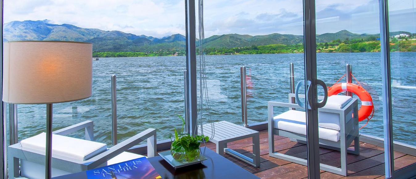 Suite with Lake View photo 2