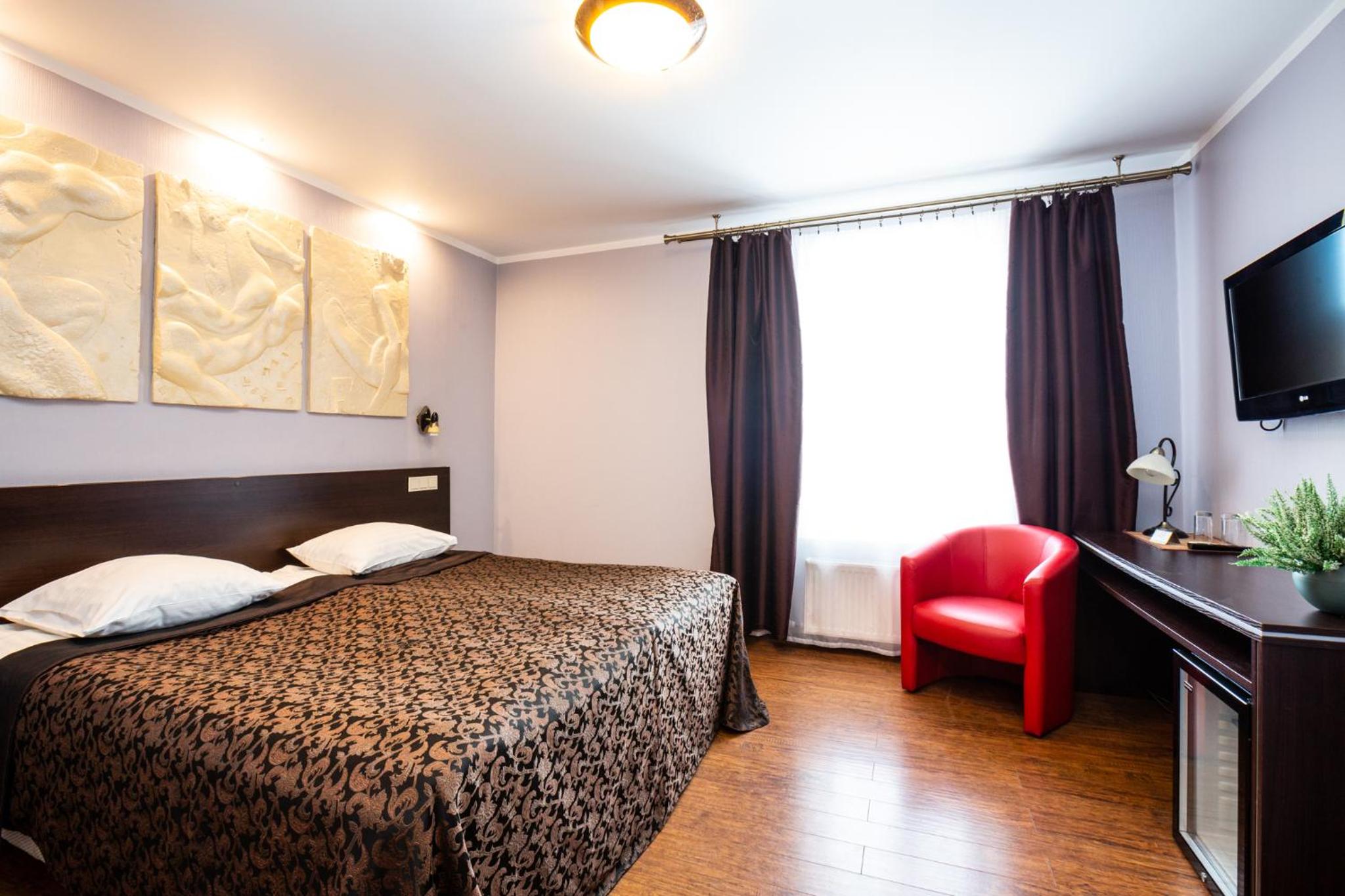 Double Room - Photo 5