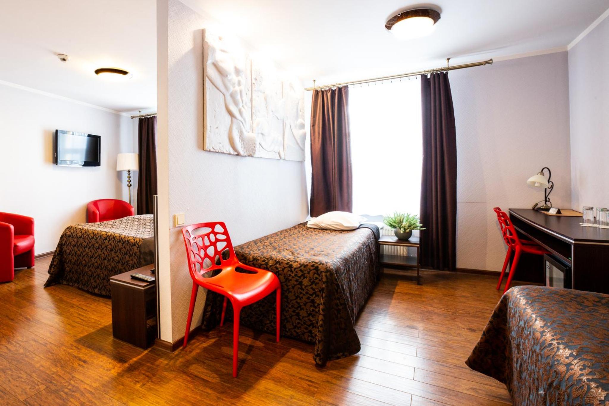 Quadruple Room - Photo 3