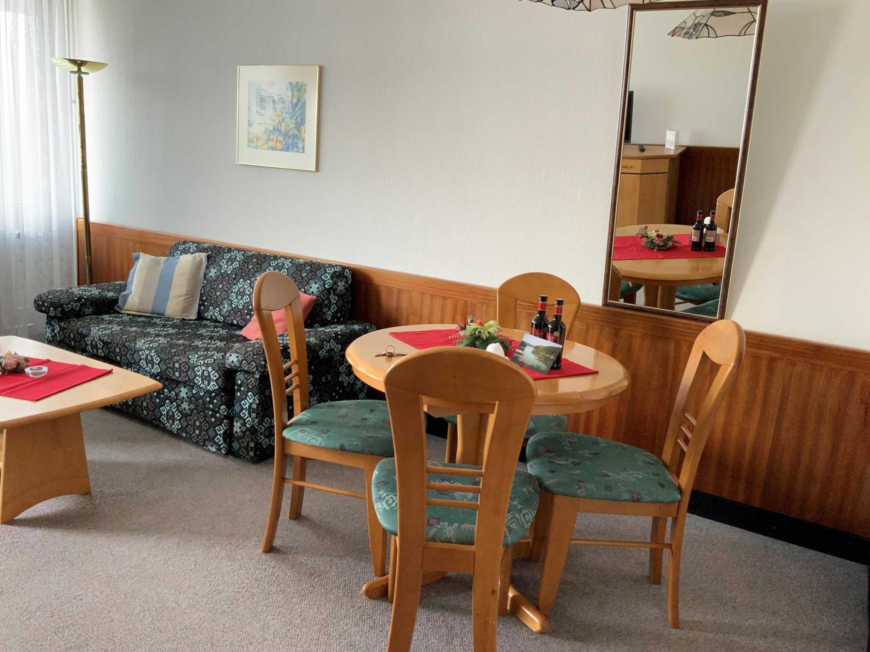 One-Bedroom Apartment with Balcony photo 2