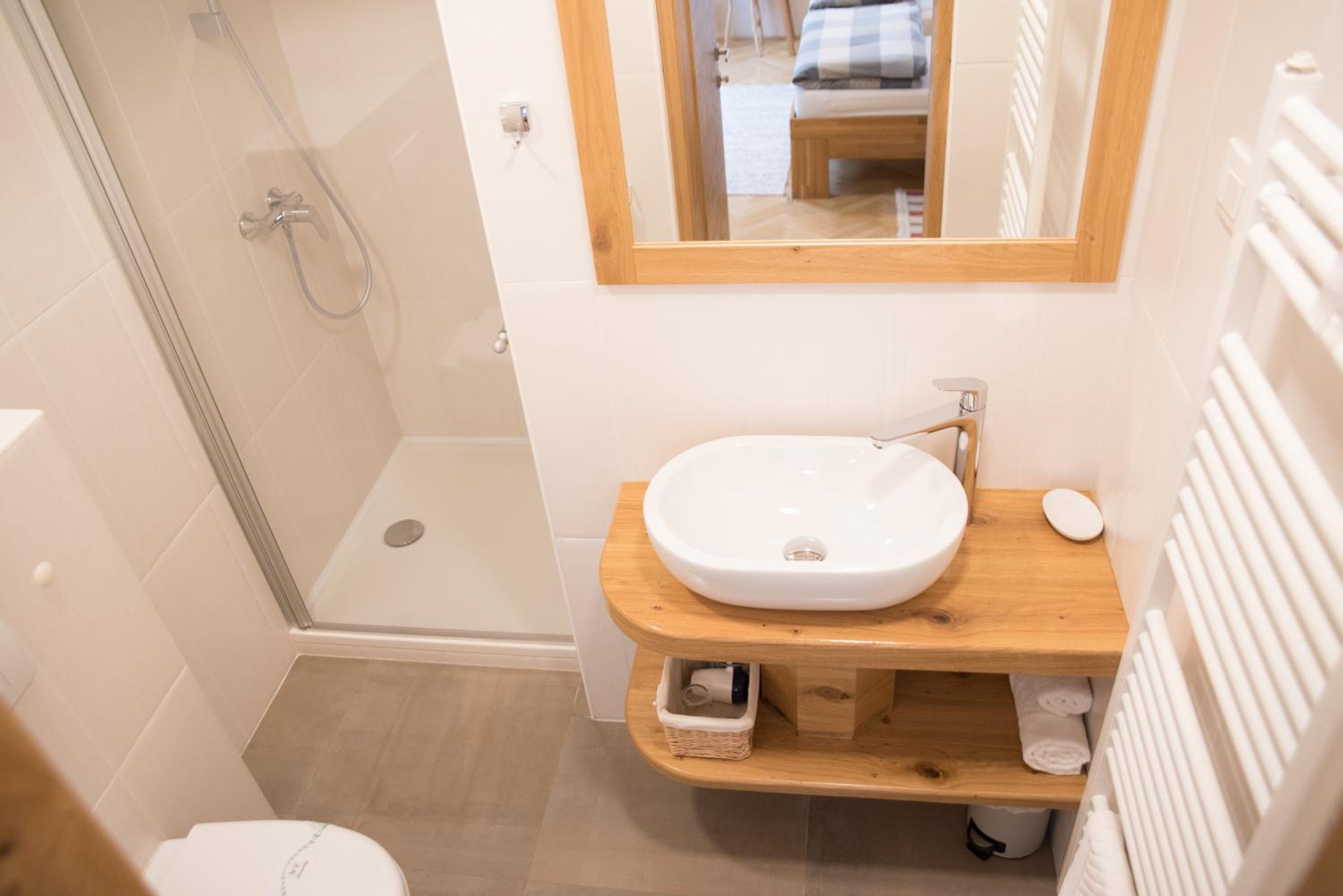 Superior Deluxe Double or Twin Room  - Photo 6