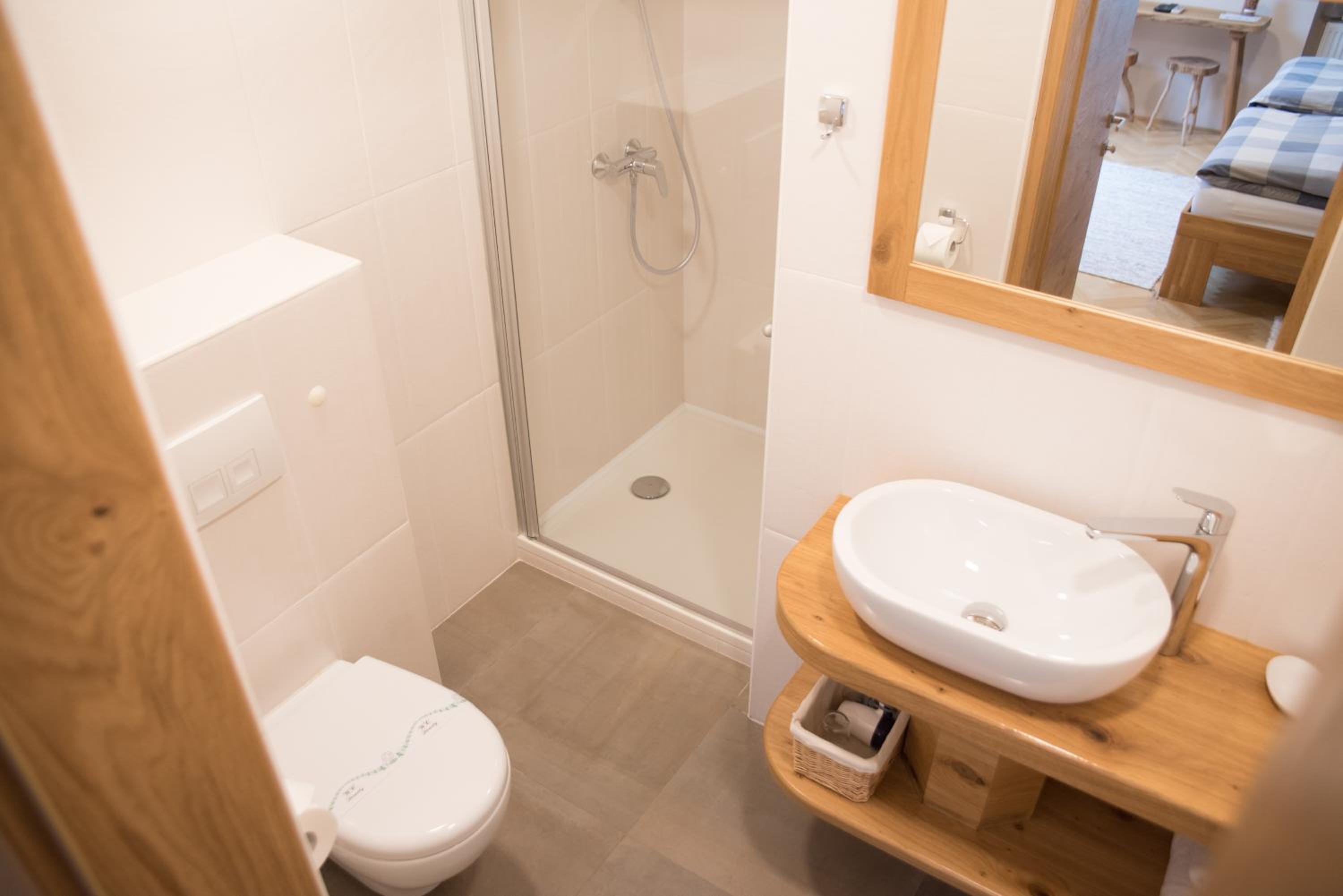 Superior Deluxe Double or Twin Room  - Photo 7