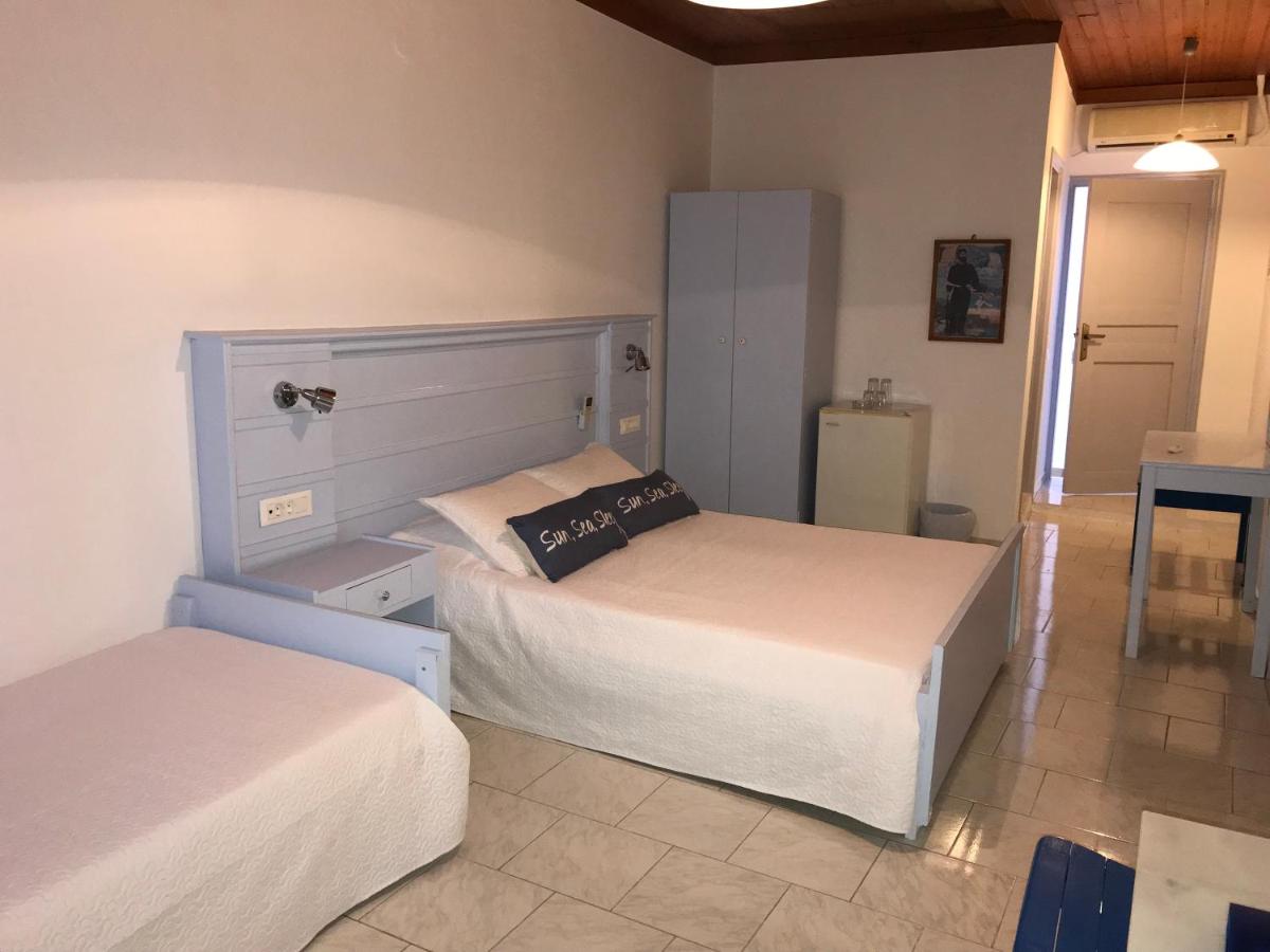 Triple Room with Sea View