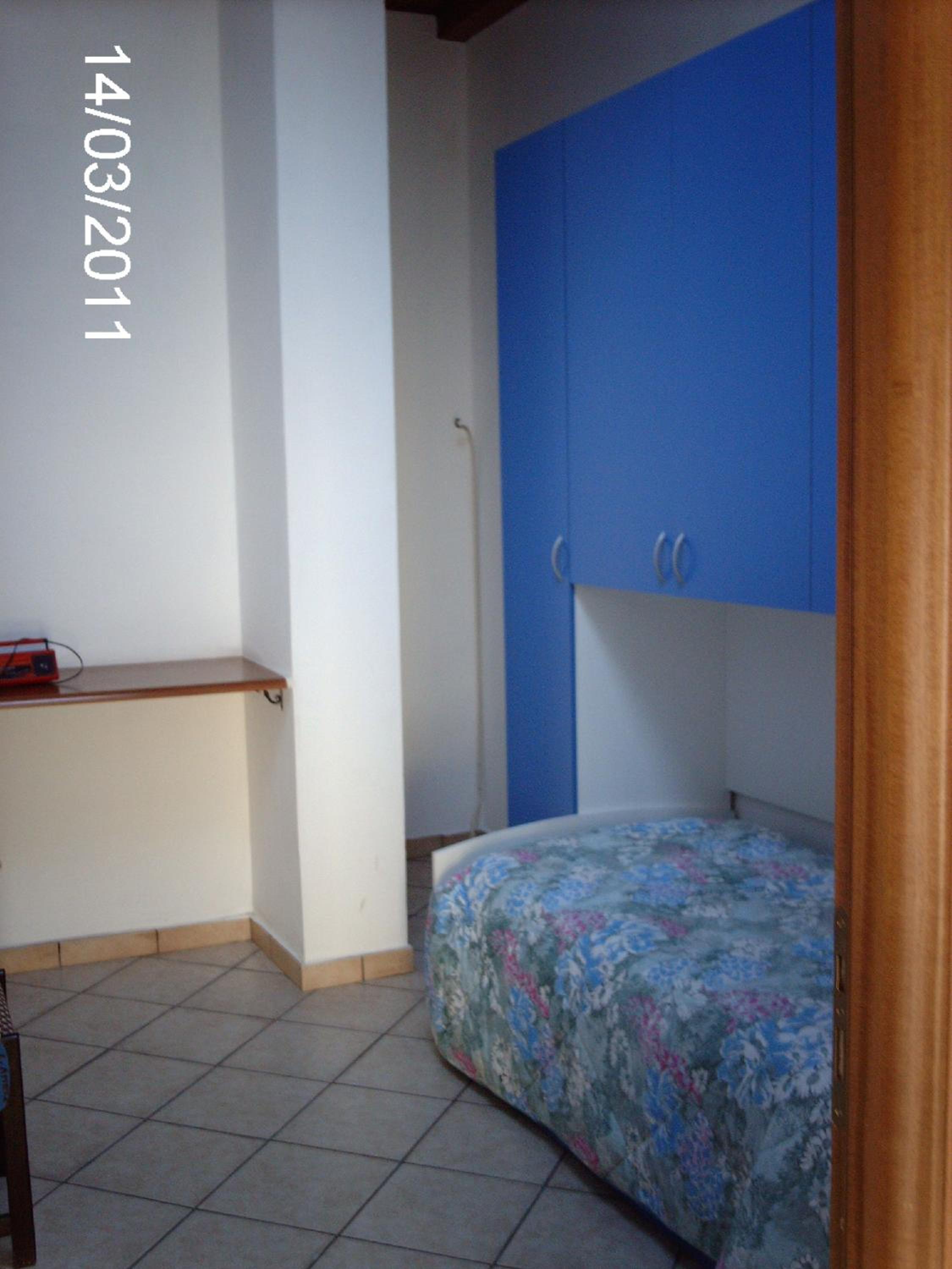 Twin Room with Shared Bathroom photo 1