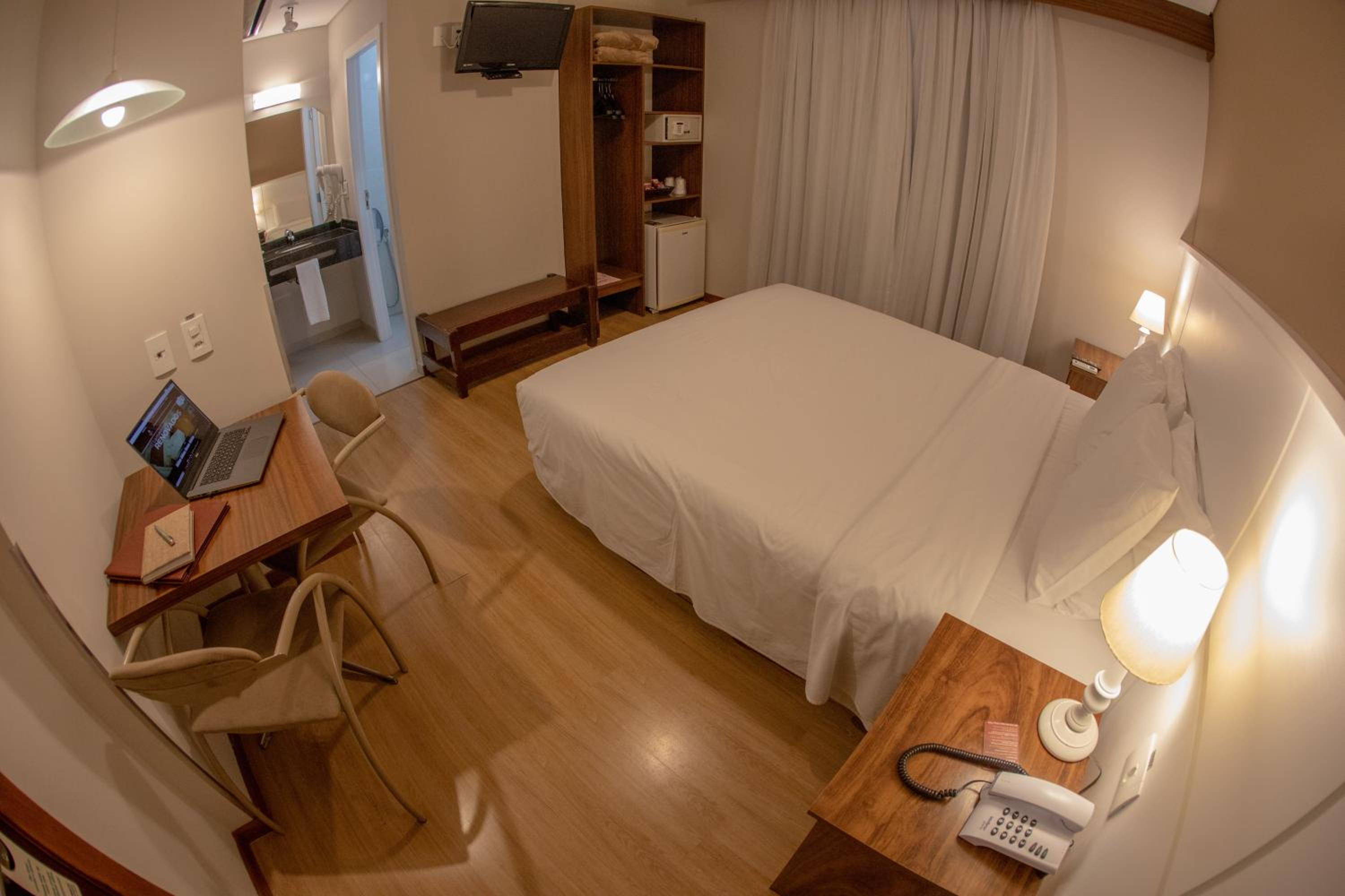 Executive Double Room - Photo 13