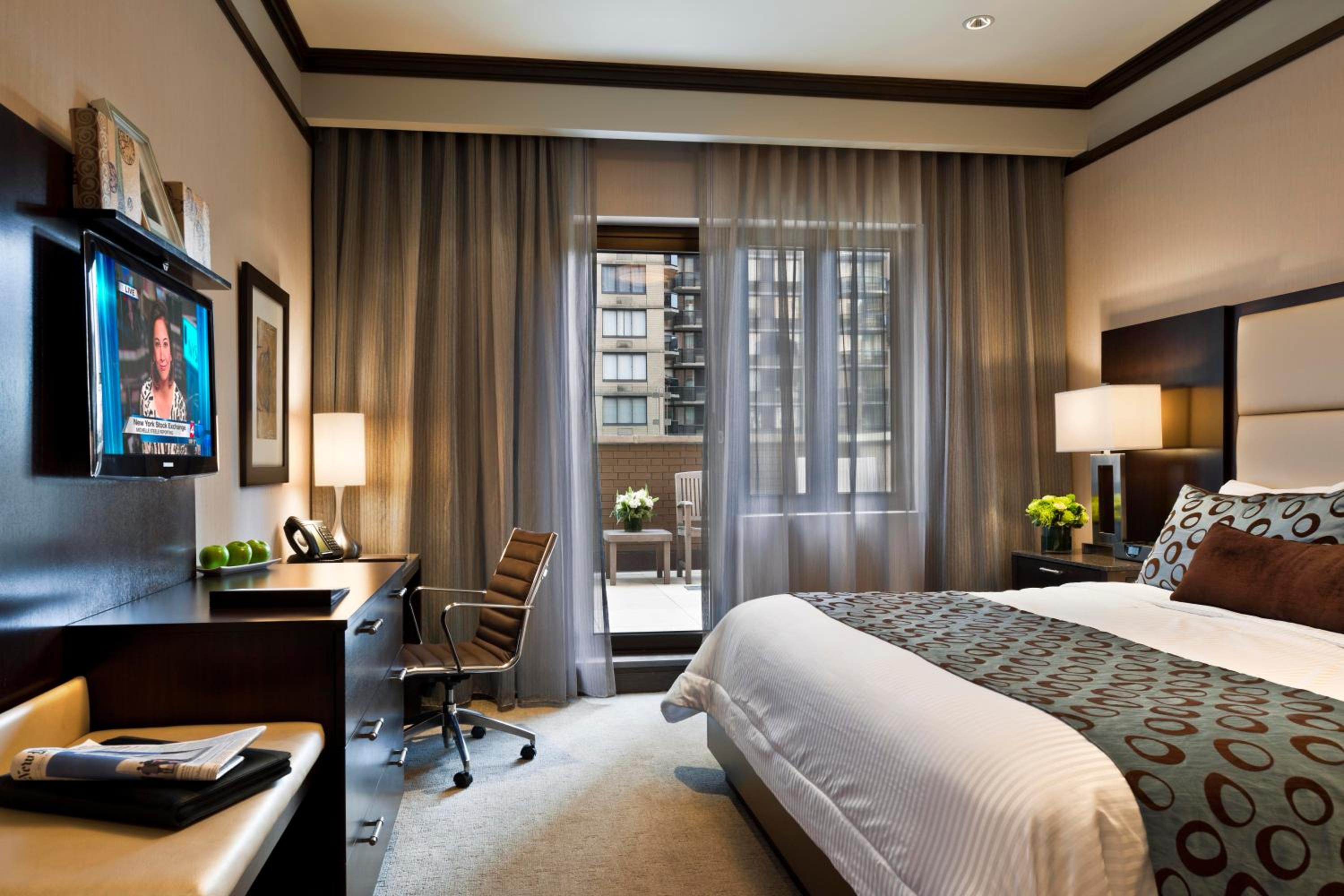 Deluxe King Room with Balcony