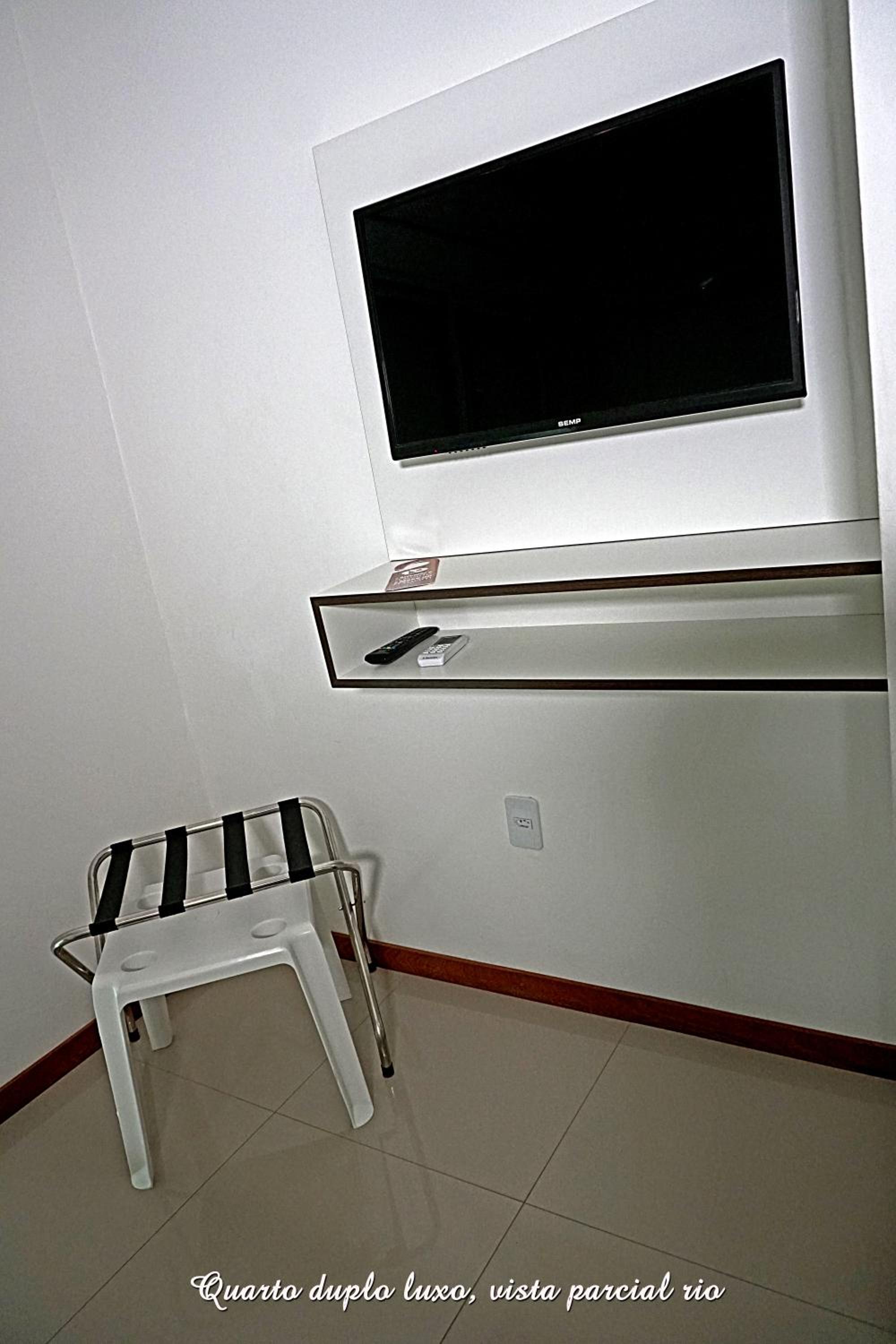 Double Room with Partial River View photo 2