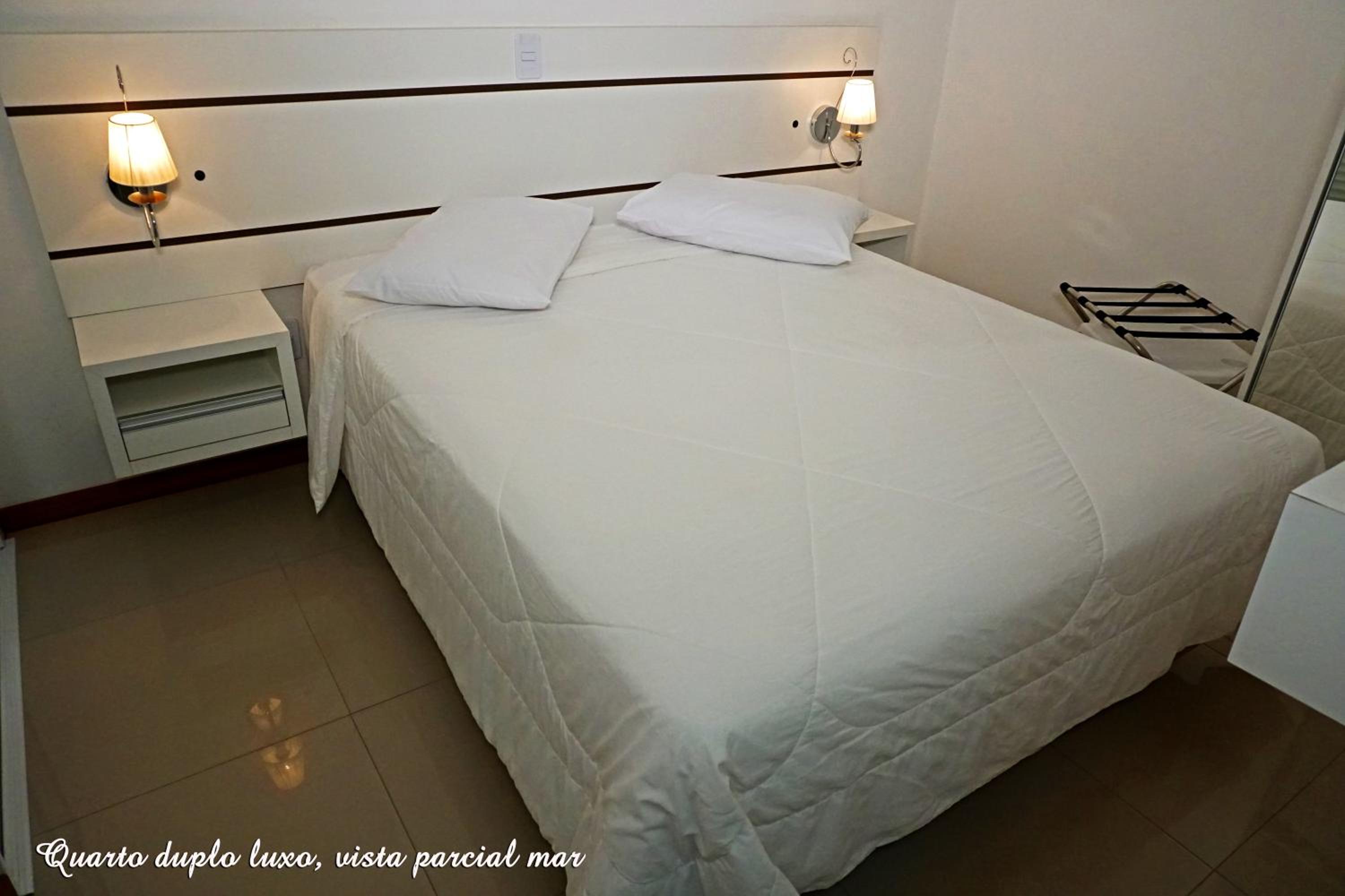 Double Room with Partial Sea View photo 3