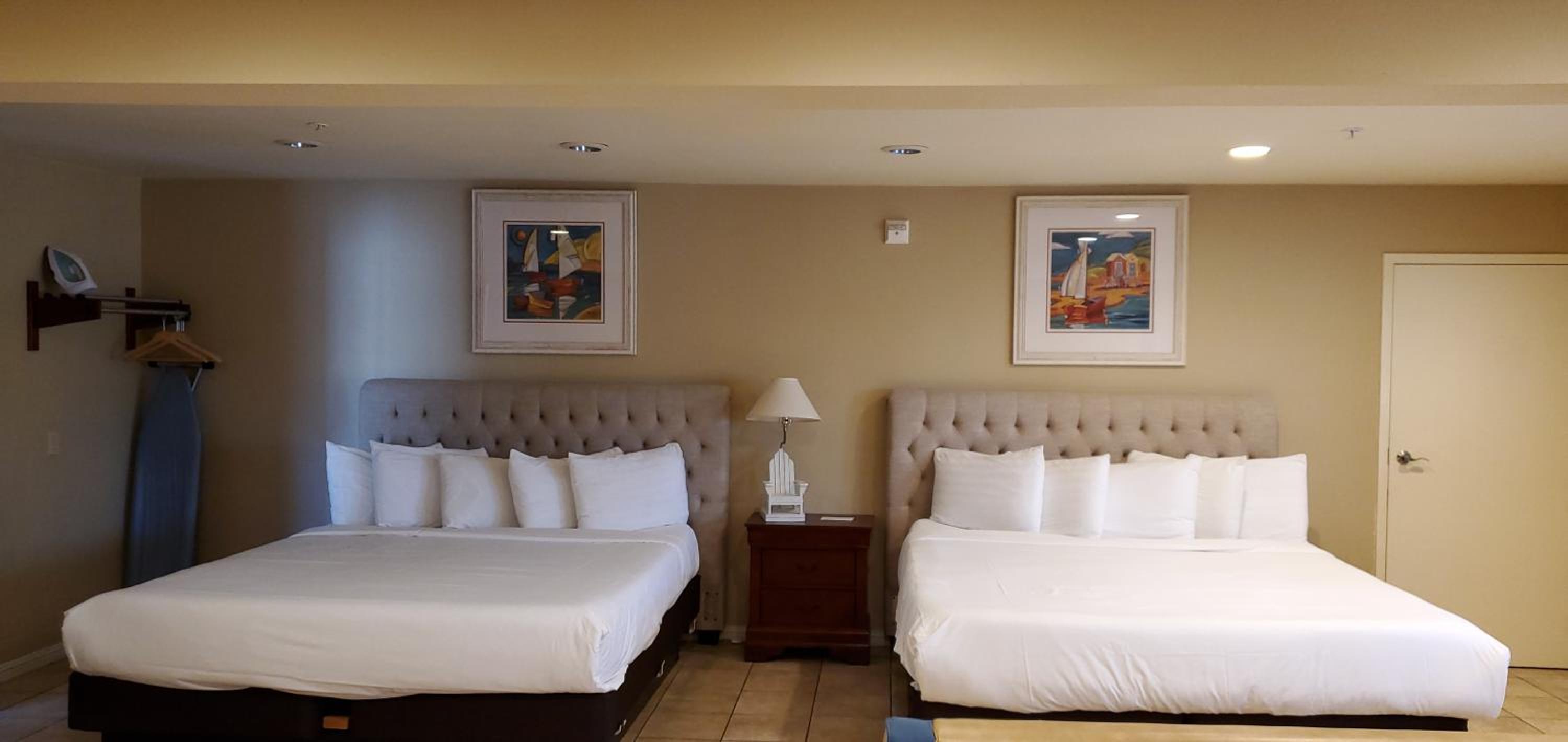 Deluxe King Room - Photo 1