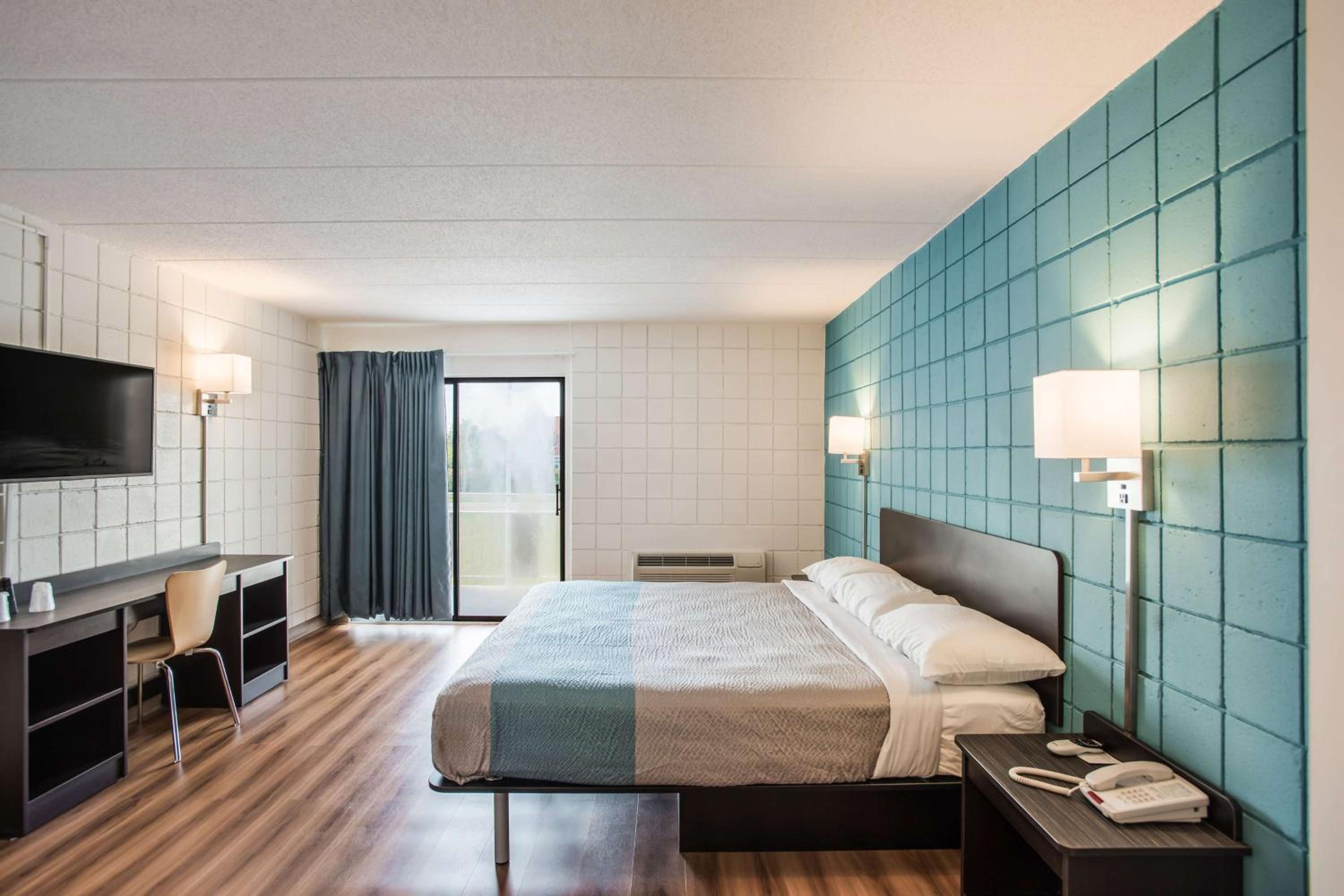 King Room with Spa Bath - Non-Smoking