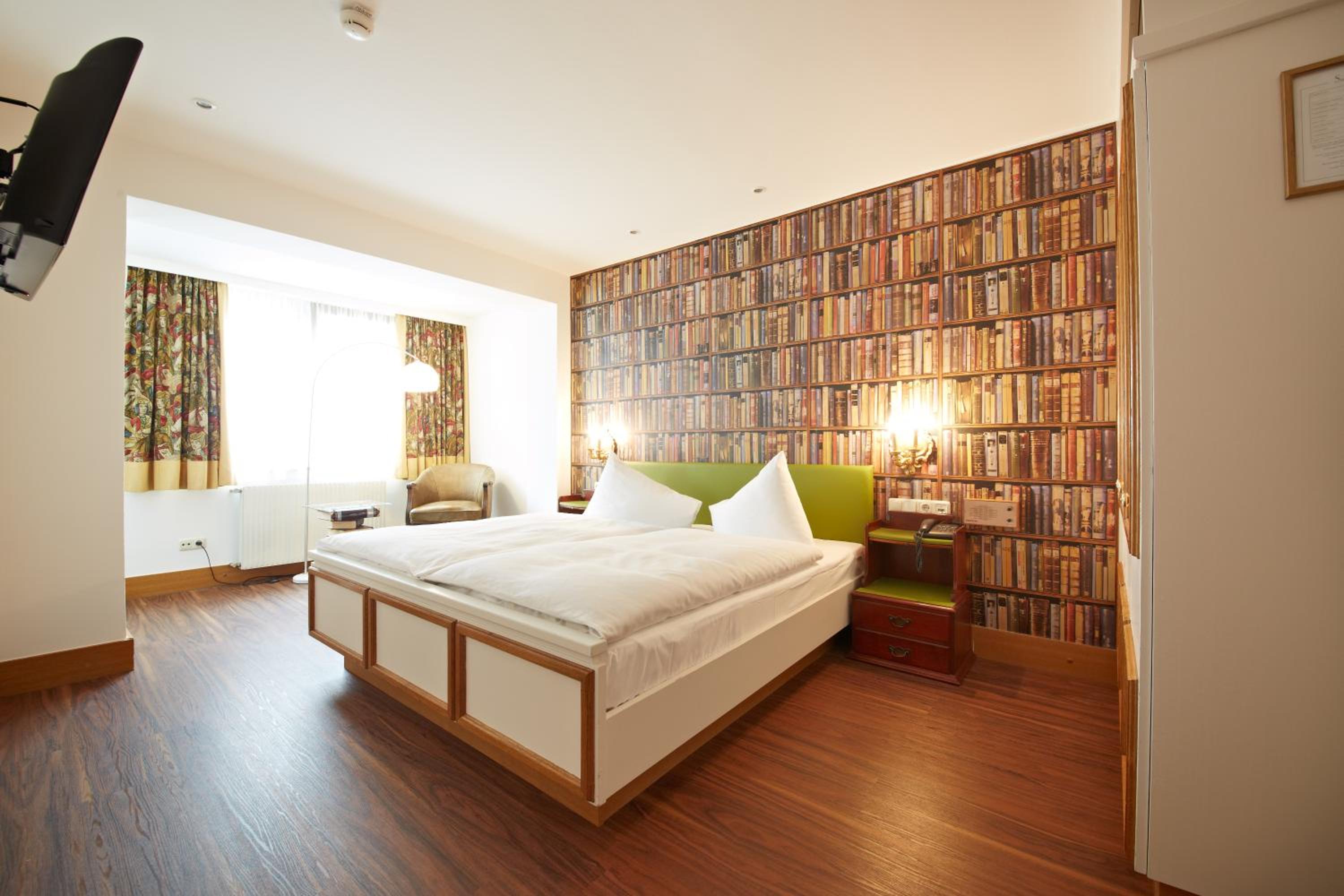 Standard Double Room - Photo 5