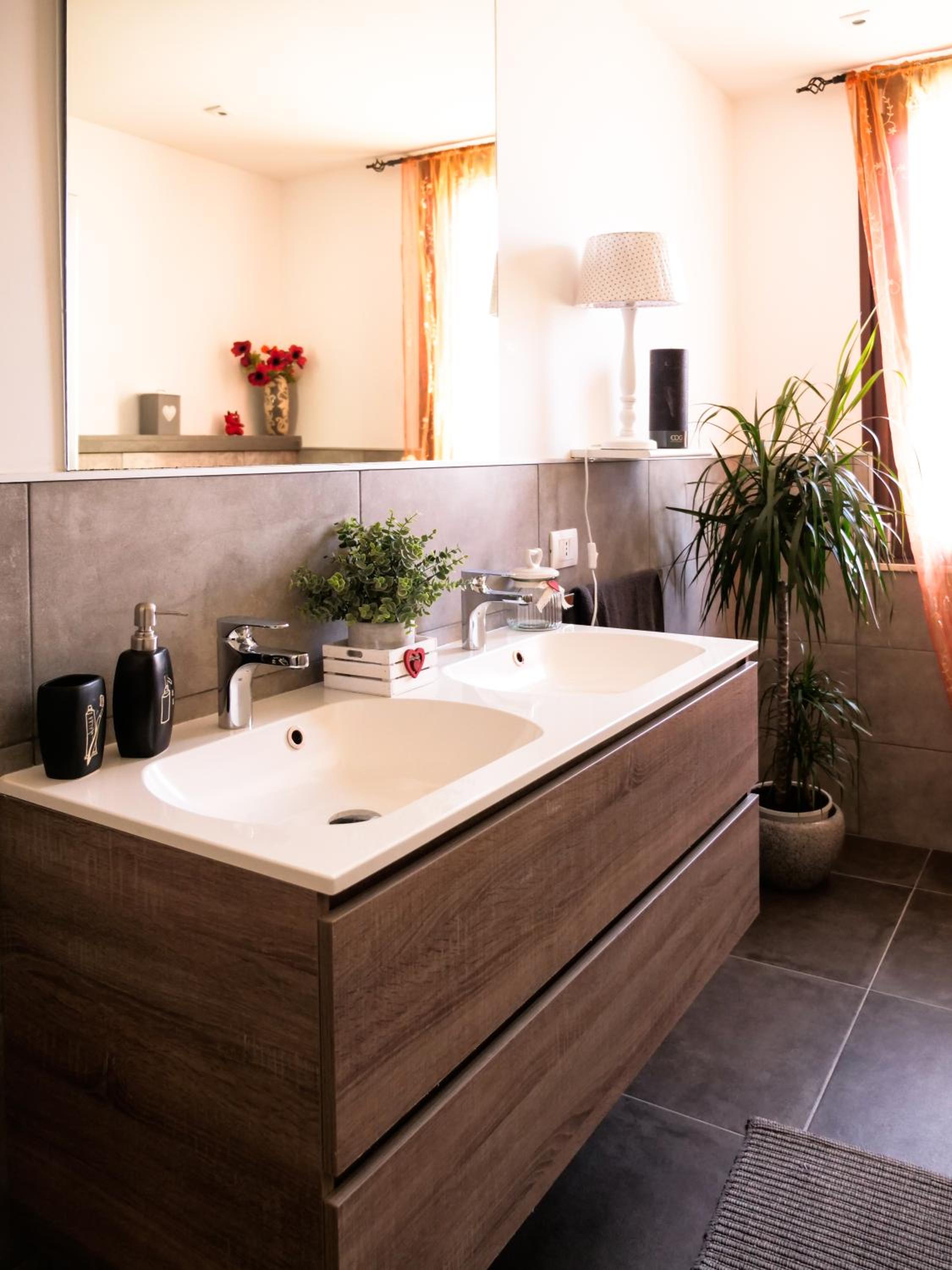 Double Room with Private Bathroom - Photo 4