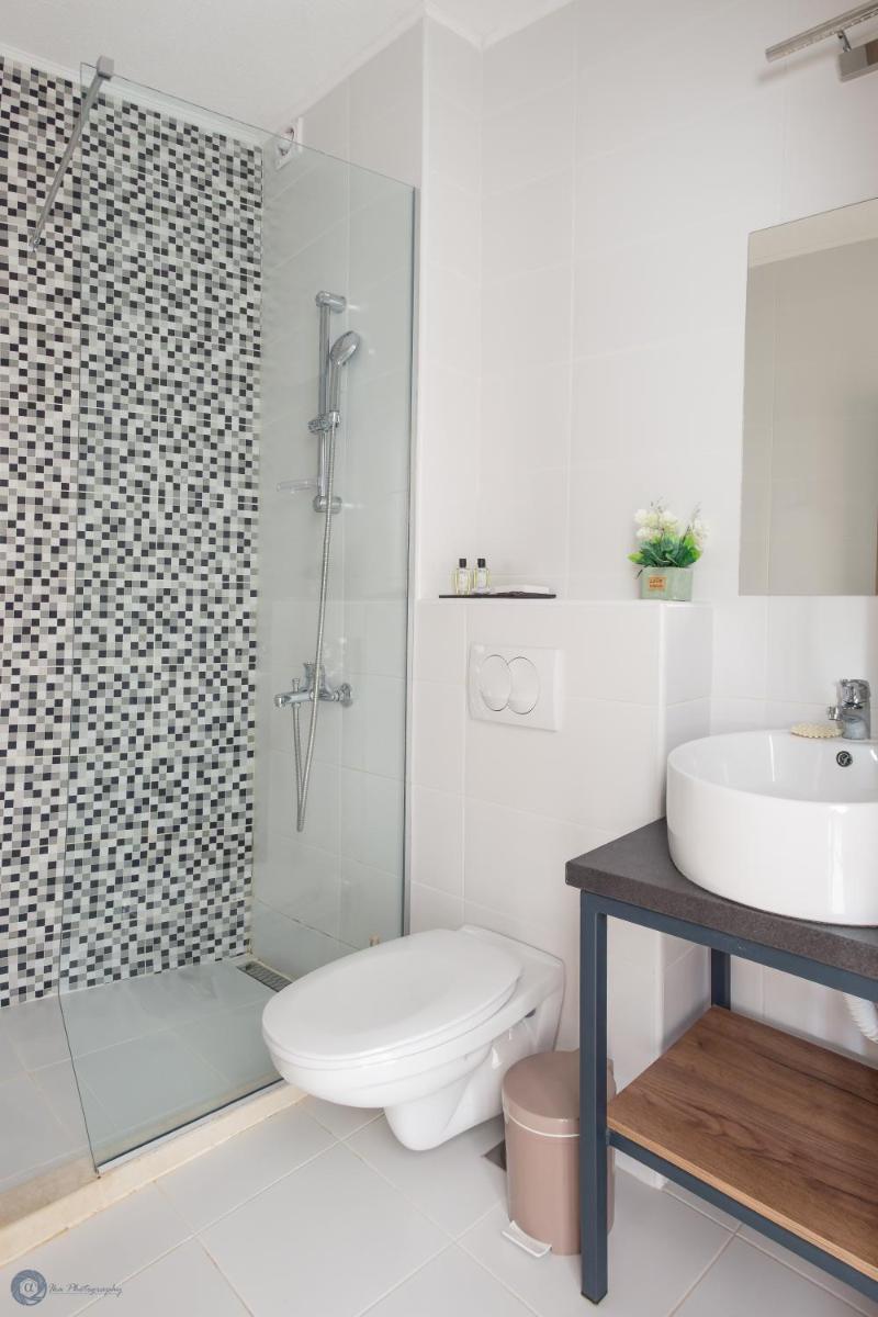 Studio Apartment photo 1