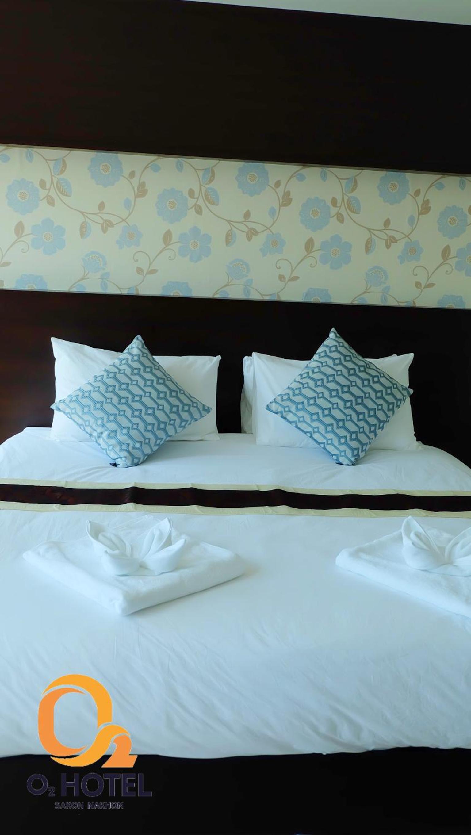 Double Room with Balcony - Photo 9