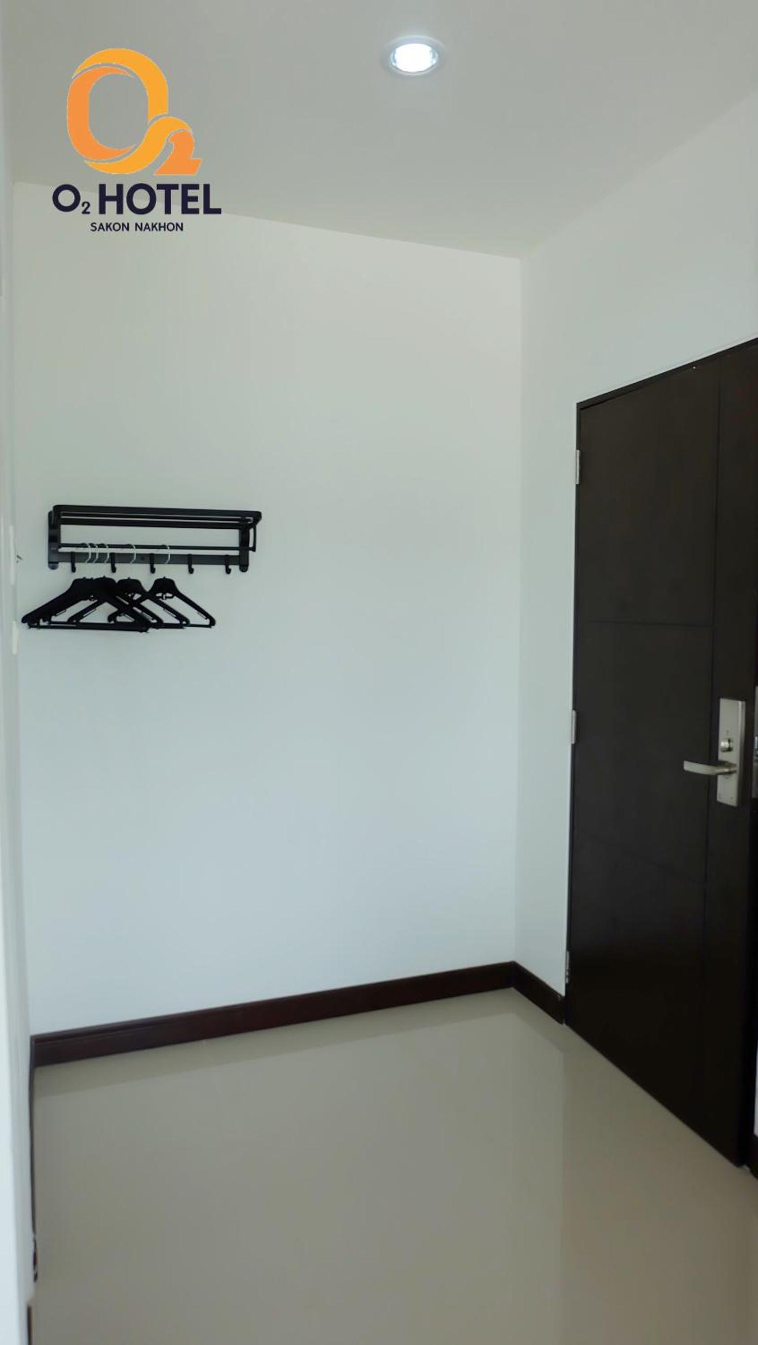 Double Room with Balcony - Photo 2