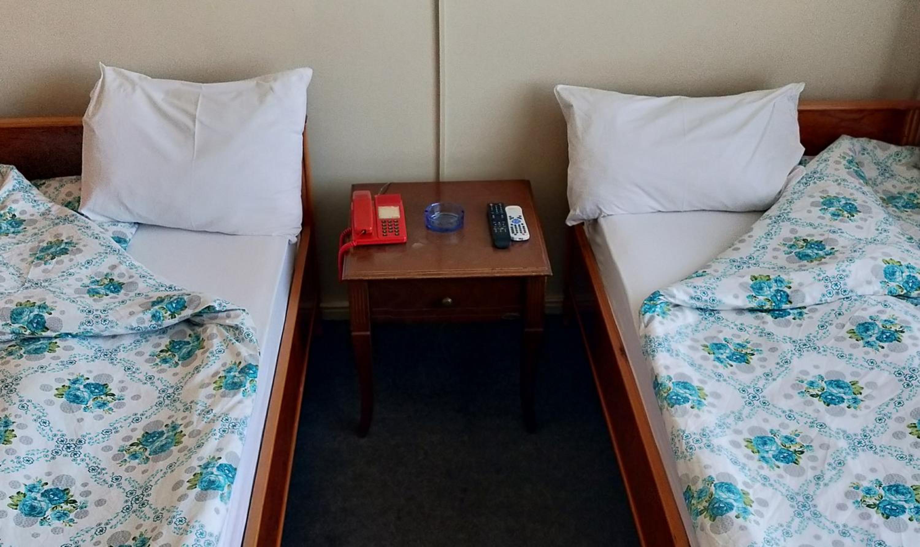 Economy Twin Room photo 2