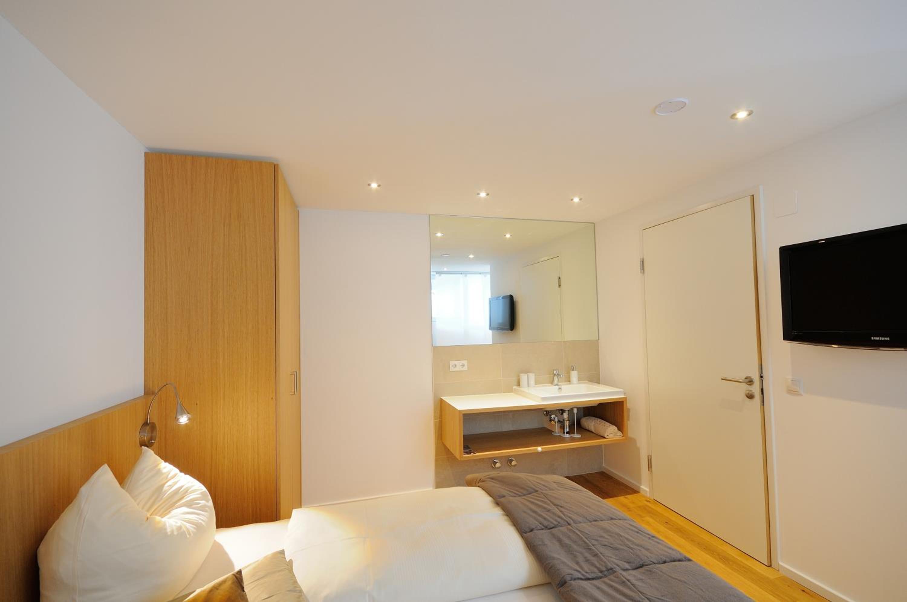 Comfort Two-Bedroom Apartment photo 3
