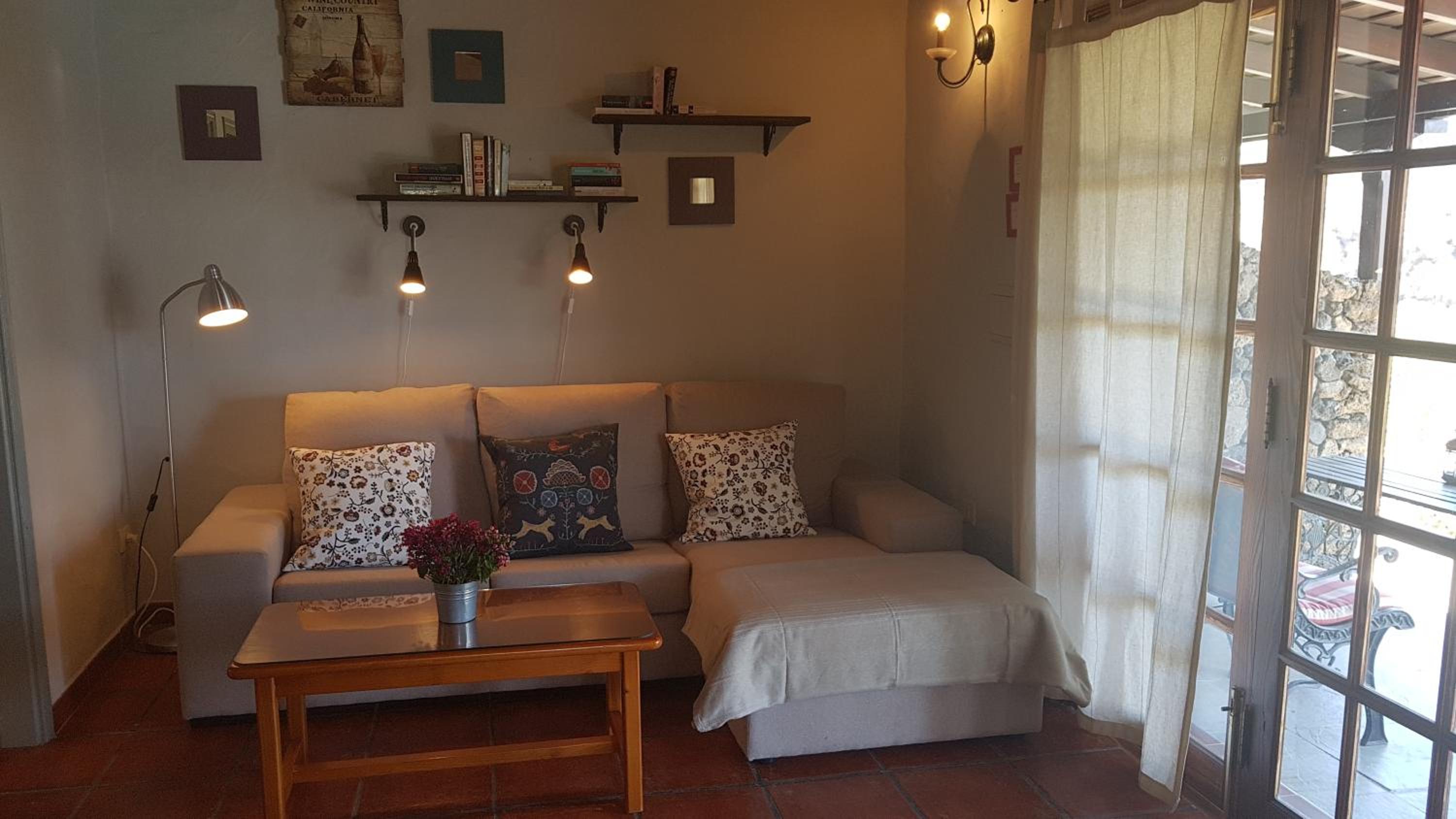 Bungalow Deluxe con Vista al Jardín.
