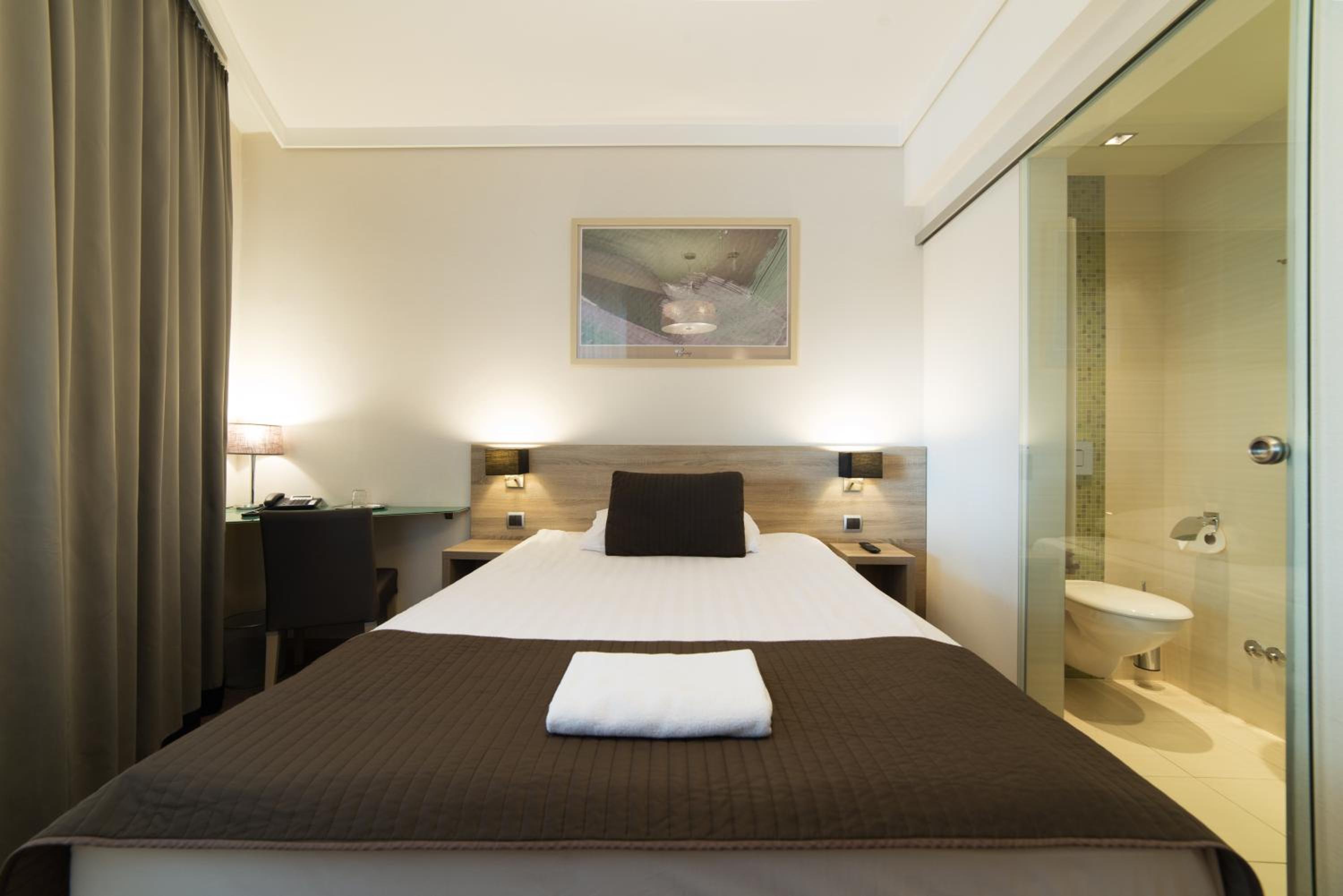 Economy Single Room  with Wellness Access photo 2