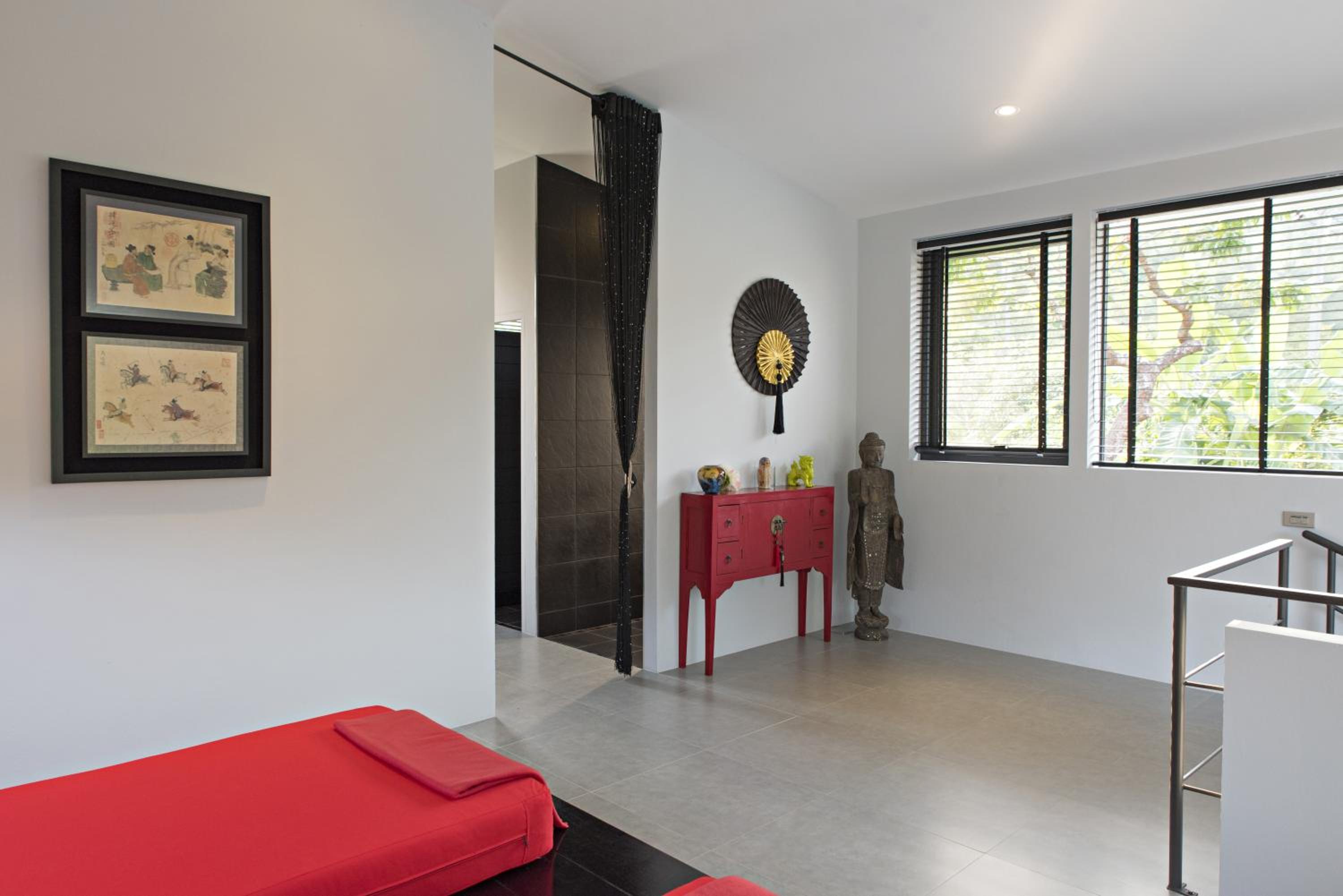 Three-Bedroom Villa photo 3
