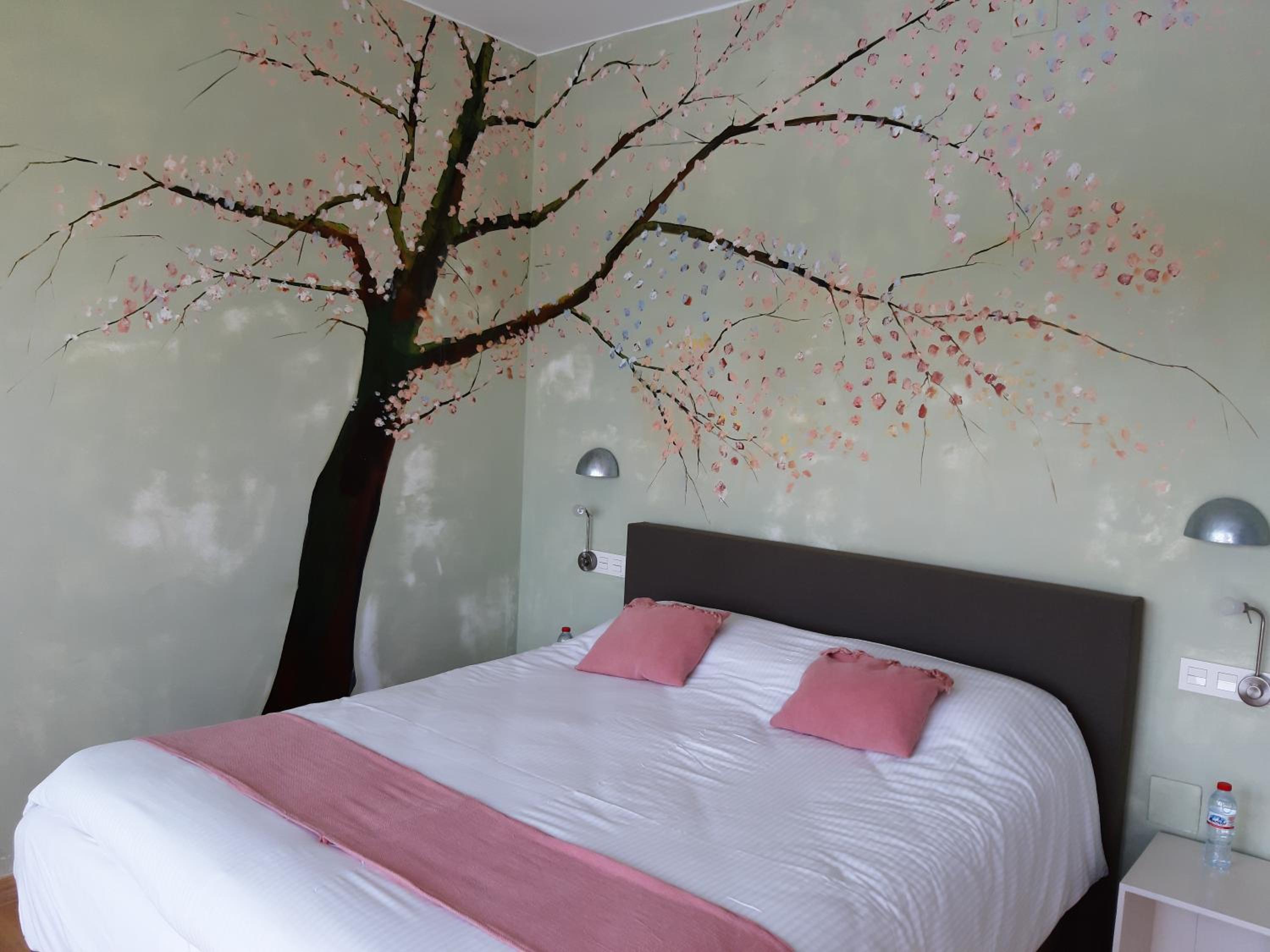 Deluxe Double or Twin Room with Mountain View