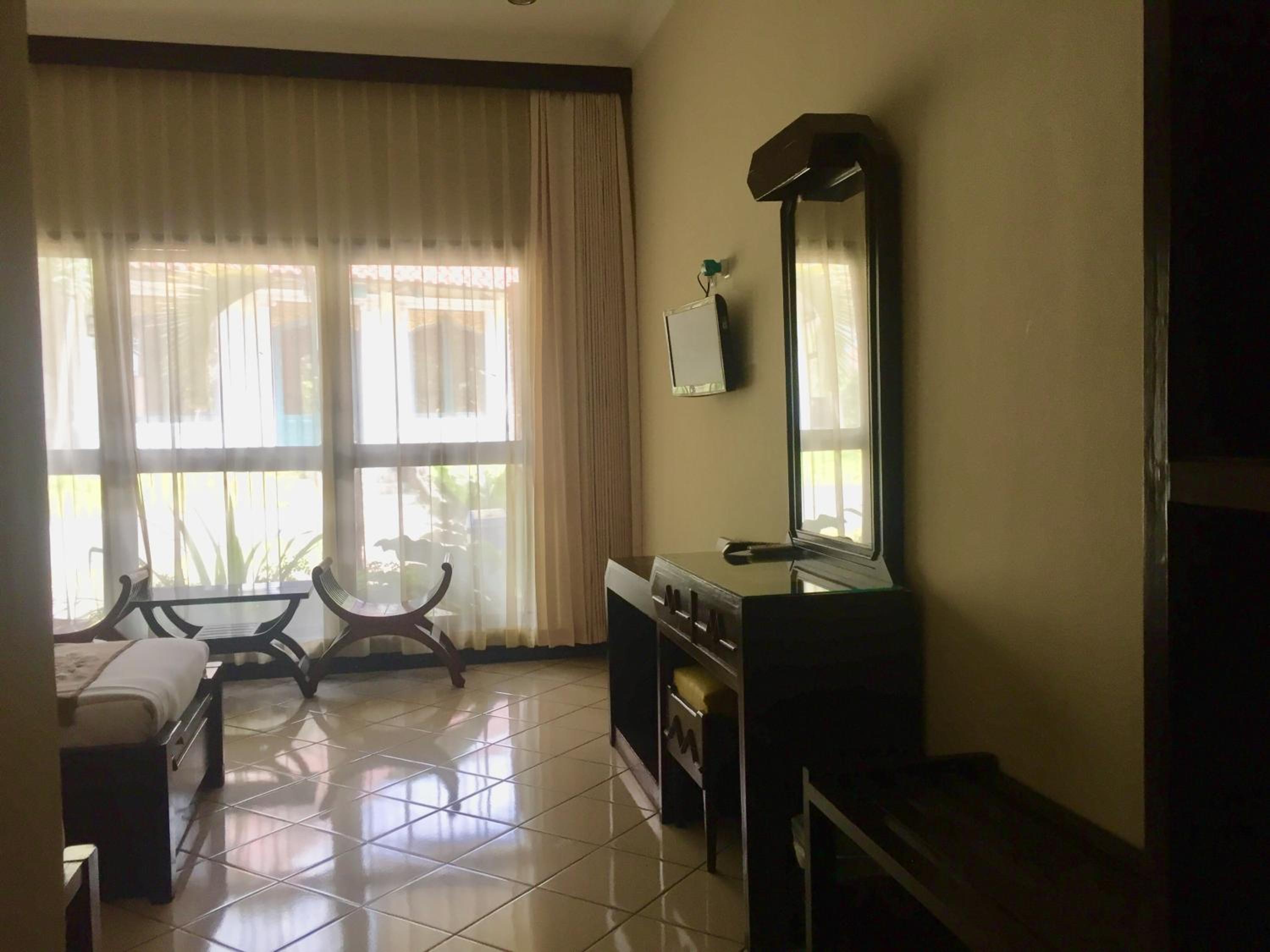 Standard Twin Room with Garden View - Photo 2