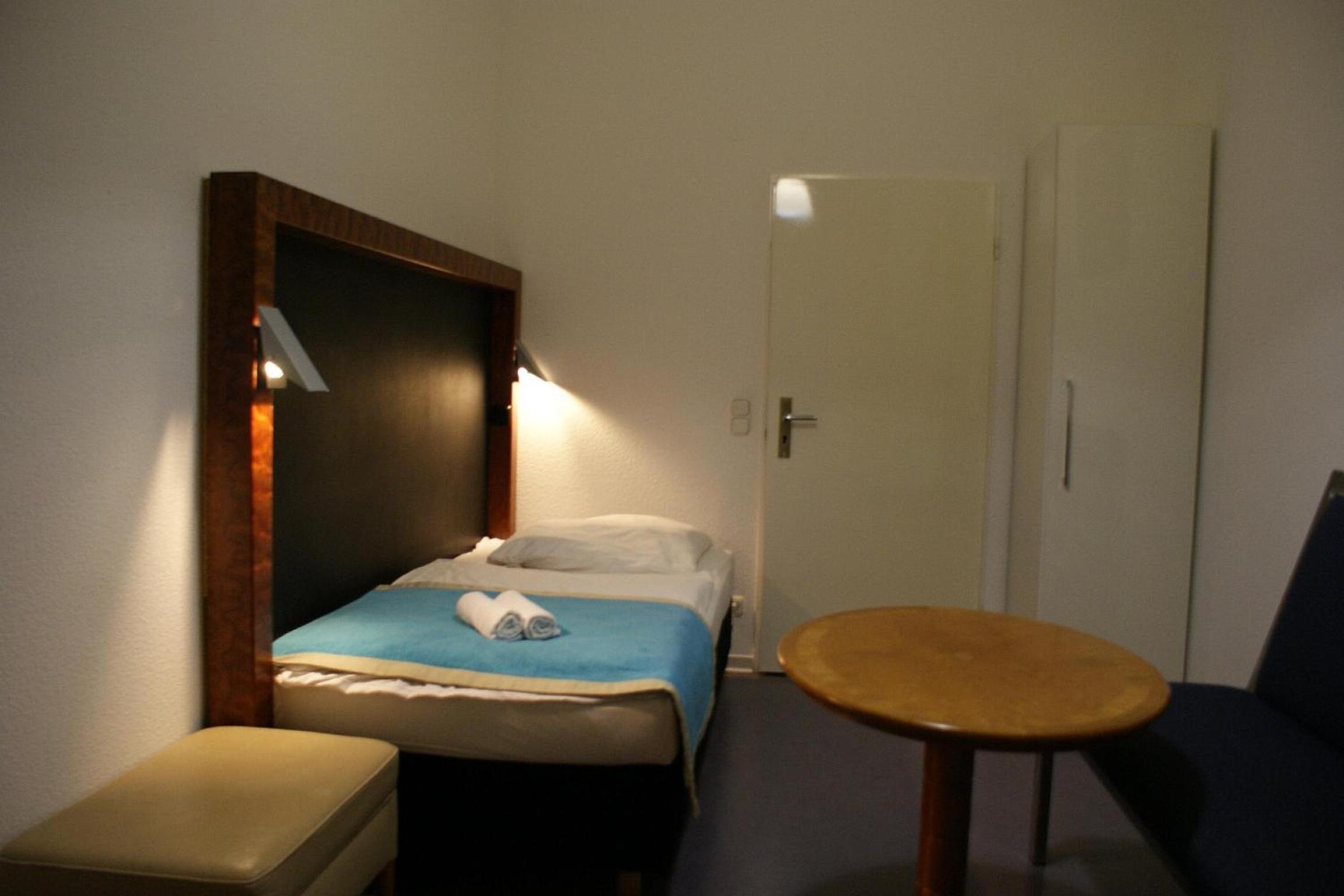 Single Room With Shared Bathroom photo 3