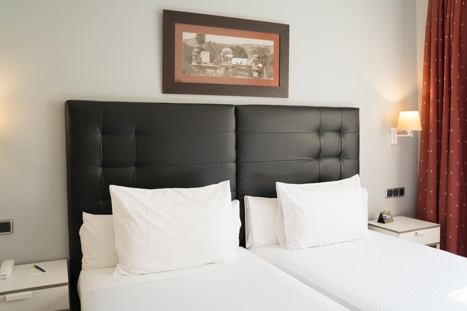 Double or Twin Room - Photo 17