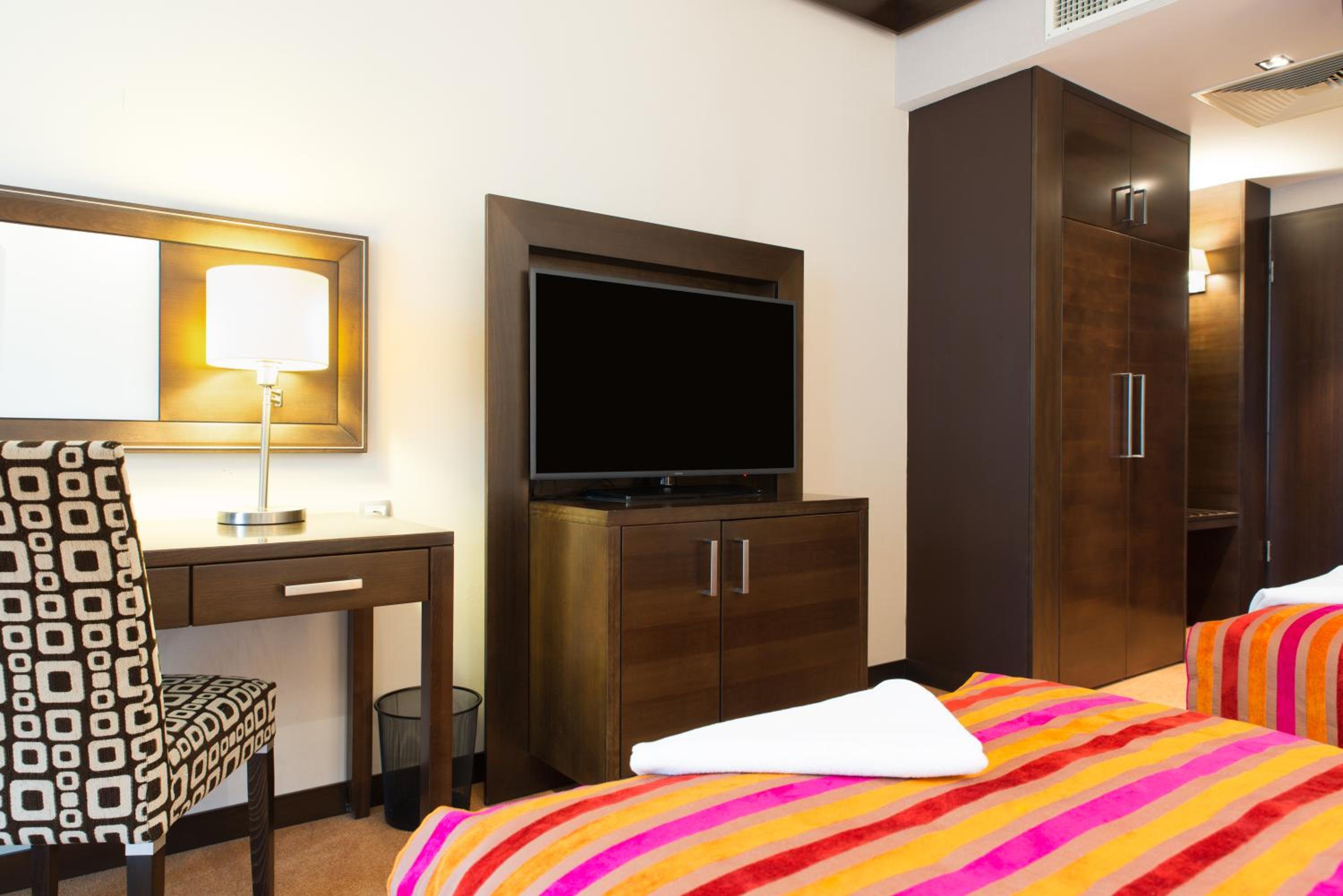 Double or Twin Room - Disability Access  with Wellness Access photo 2