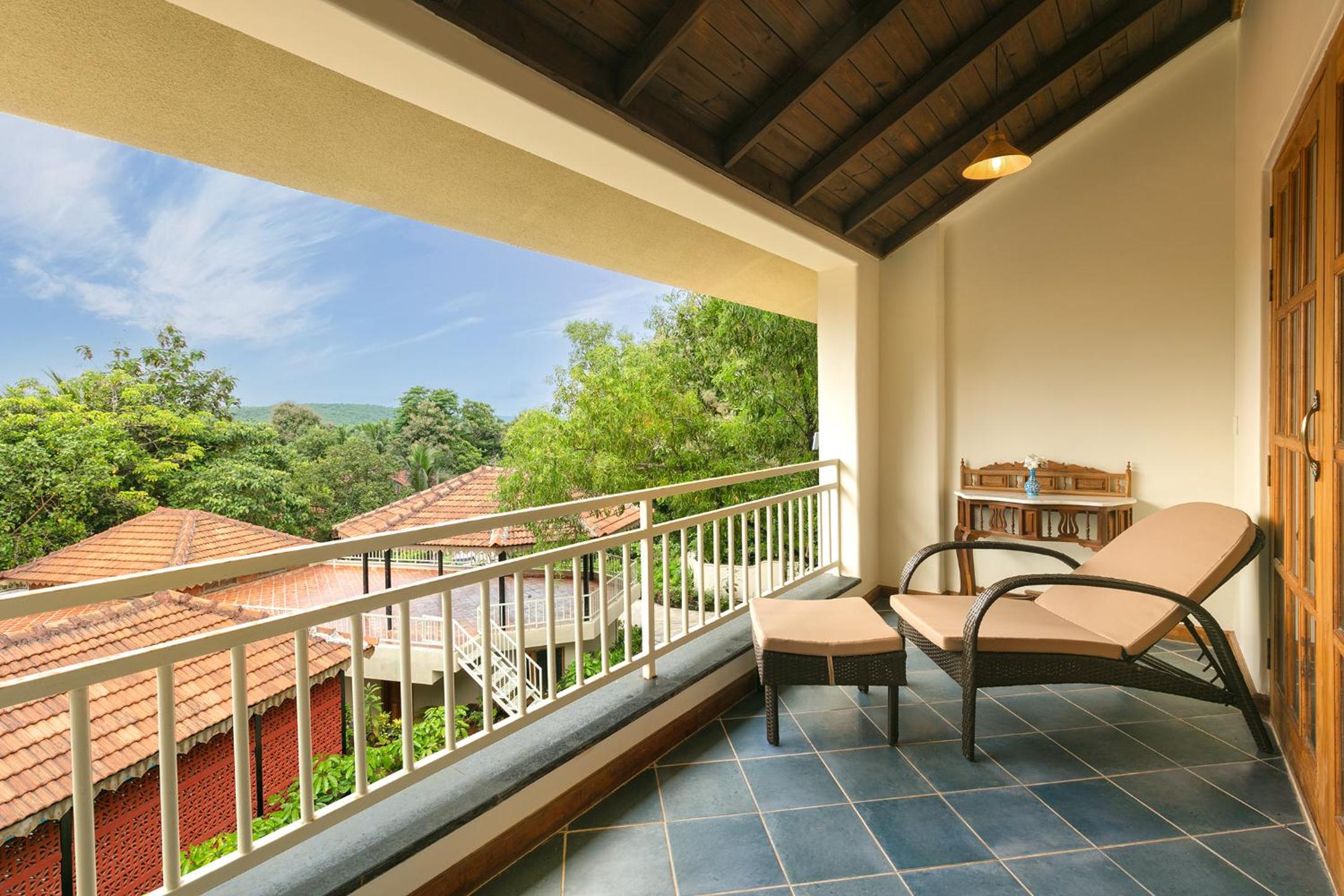 Deluxe Double Room with Balcony photo