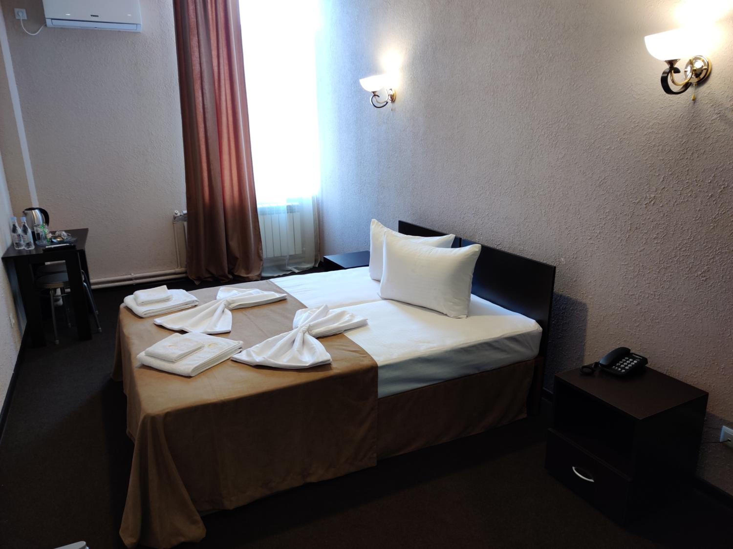 Double or Twin Room photo 3