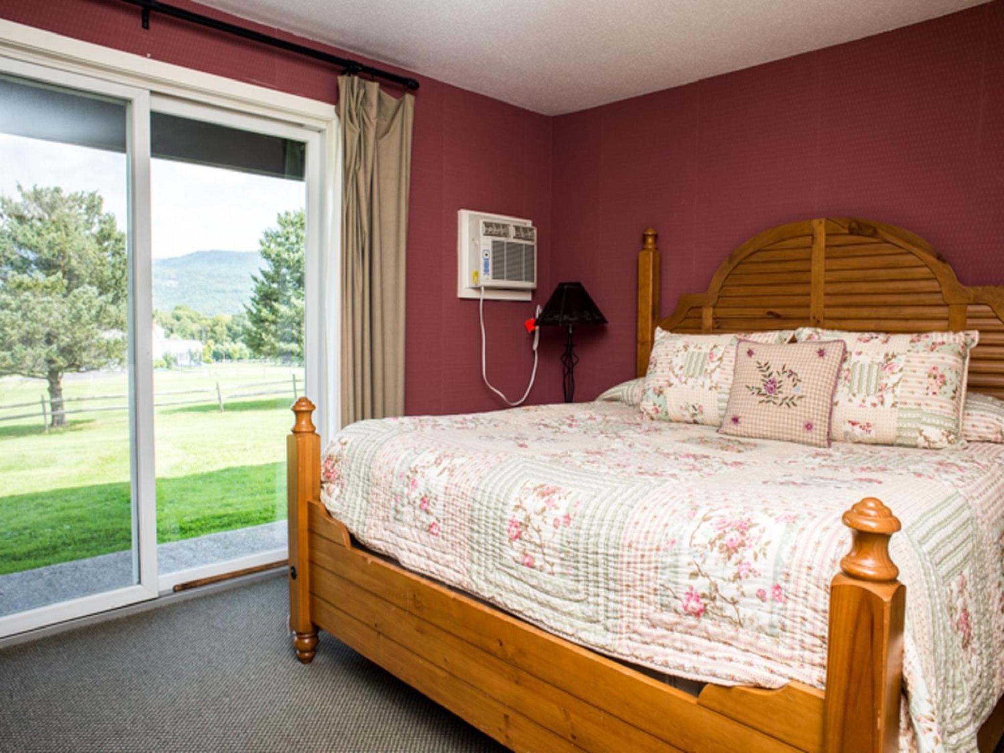 Two-Bedroom King Suite - Photo 2