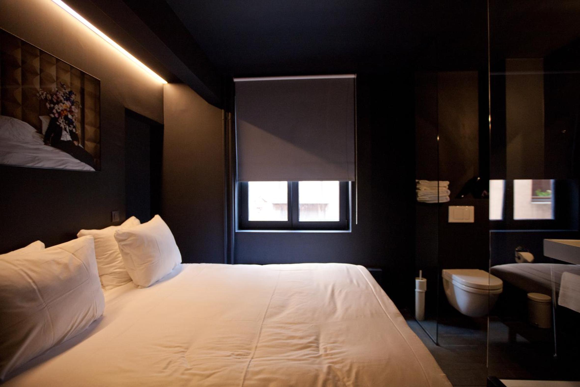 Small Single Room photo 2