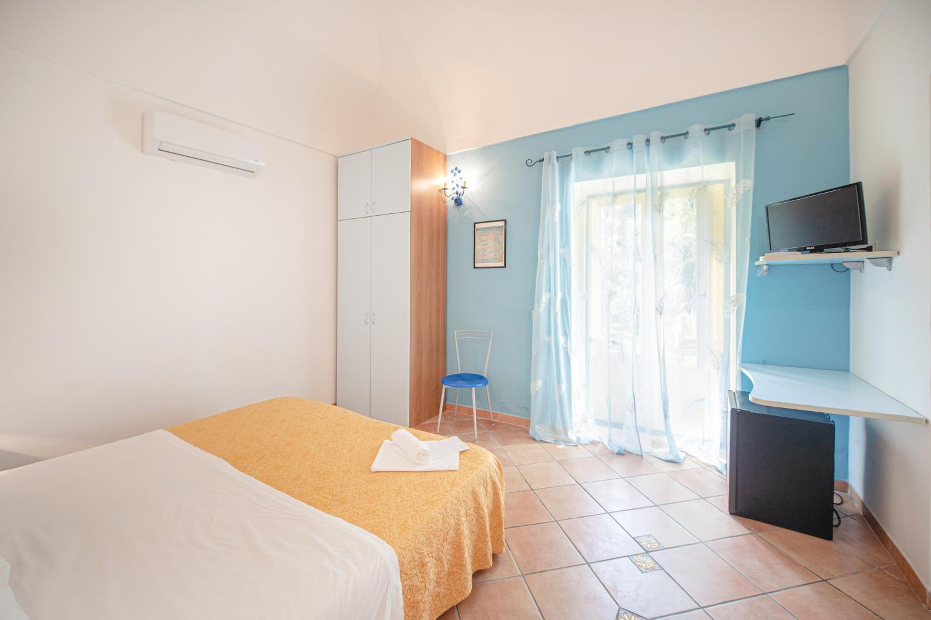 Double Room with Terrace photo 3