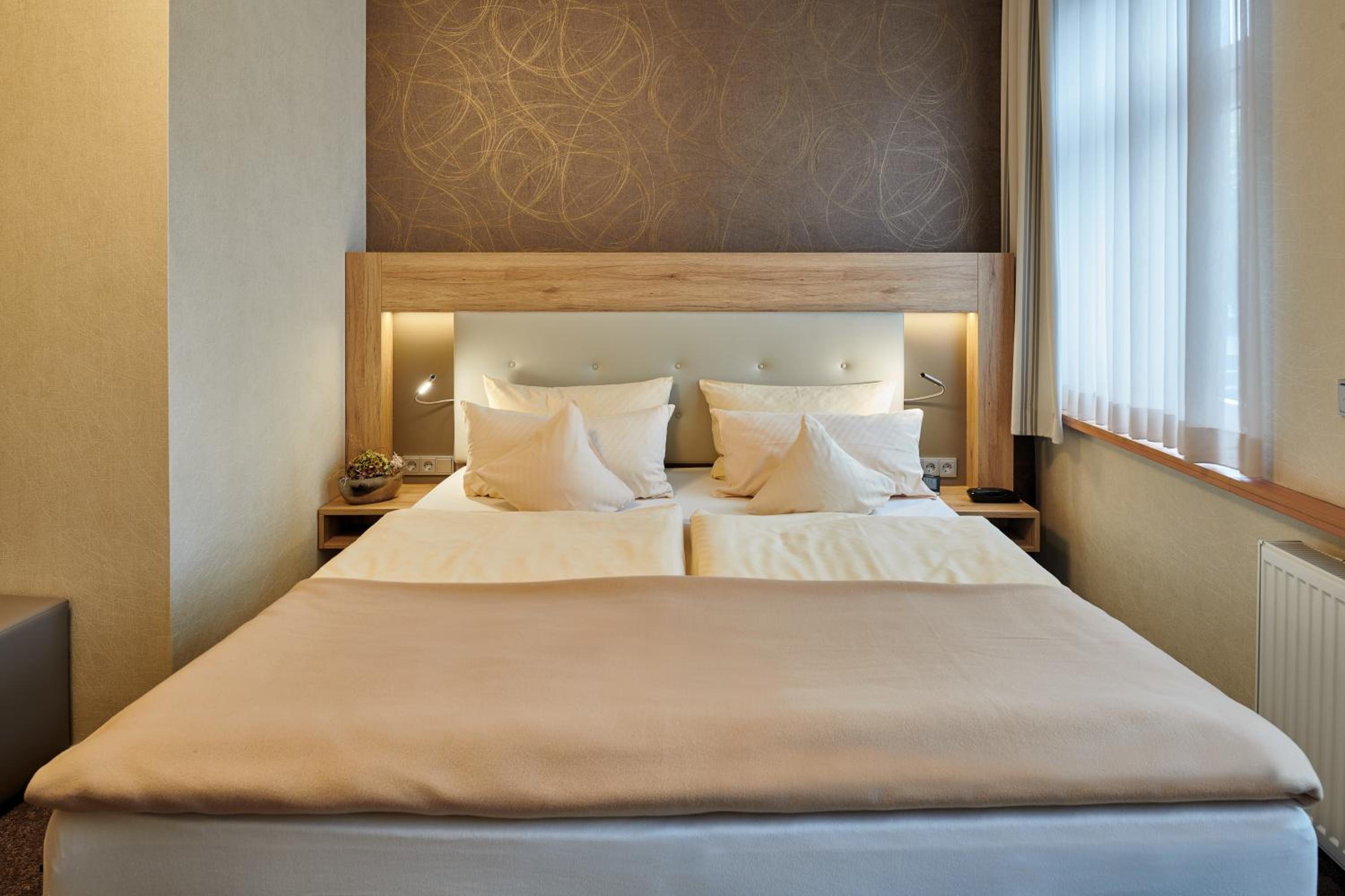 Double Room - Photo 7