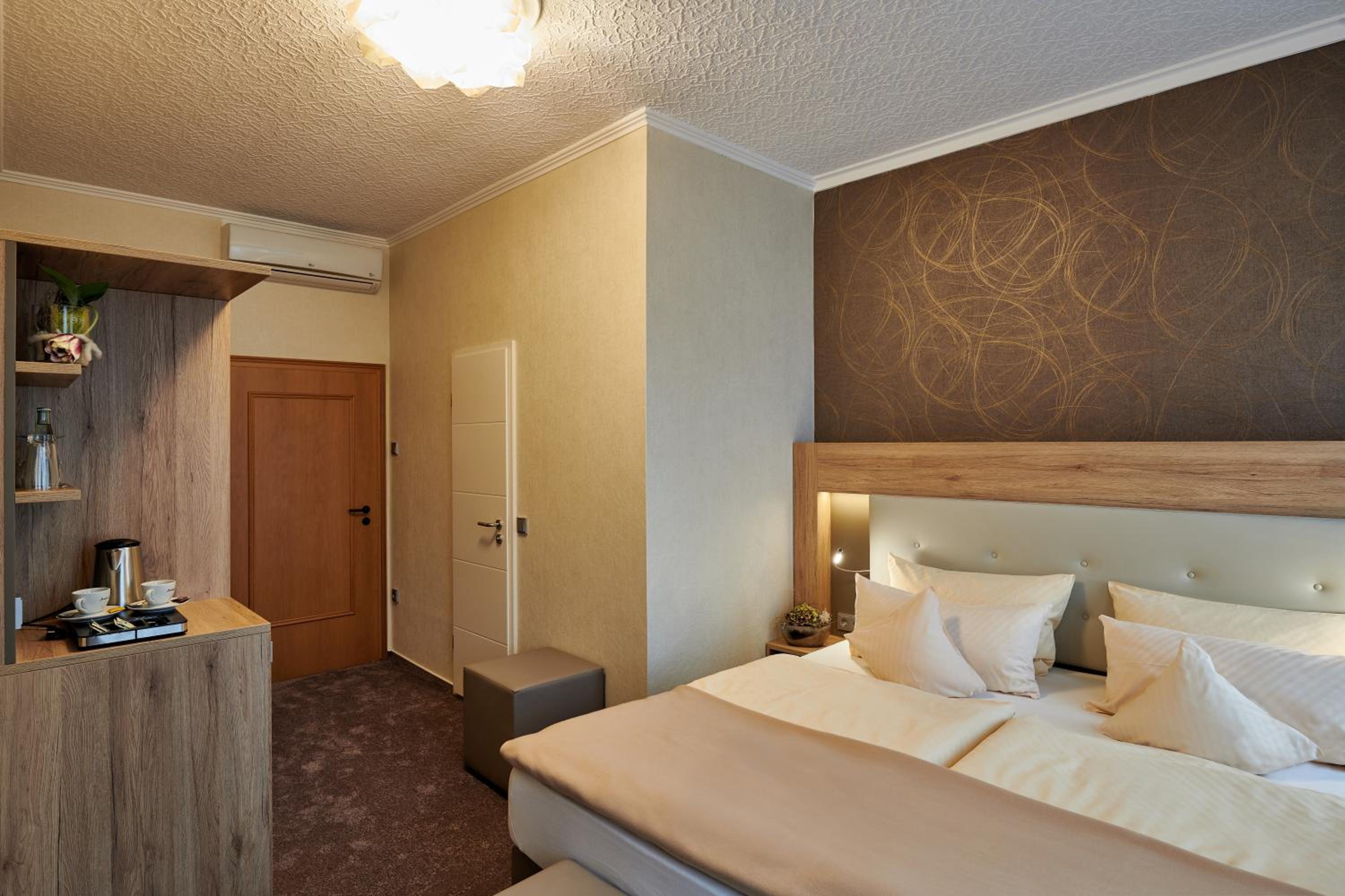 Double Room - Photo 6