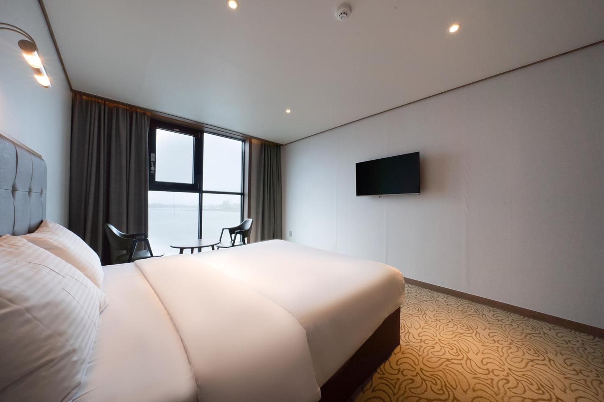 Double Room - Photo 11