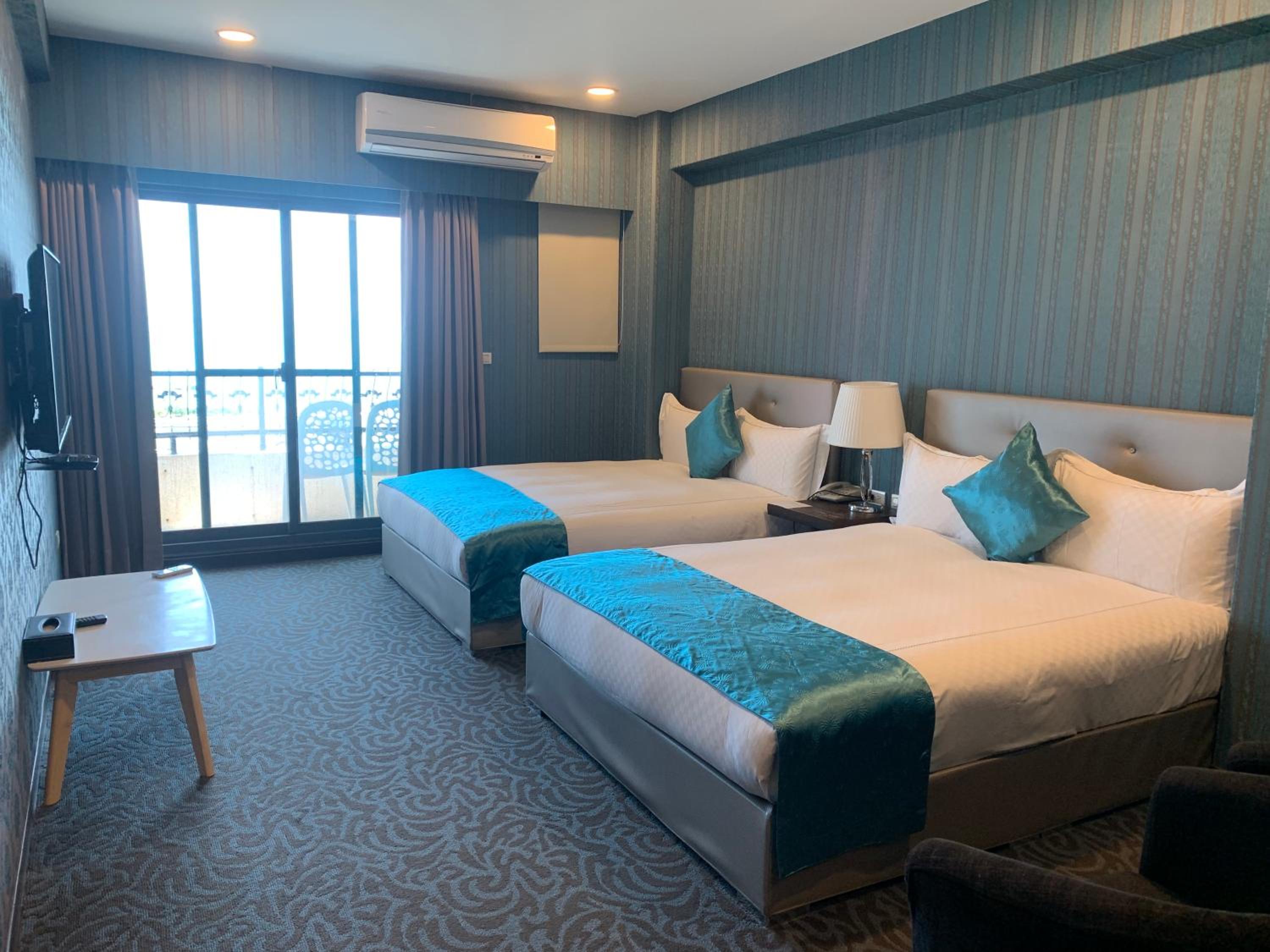 Quadruple Room with Sea View