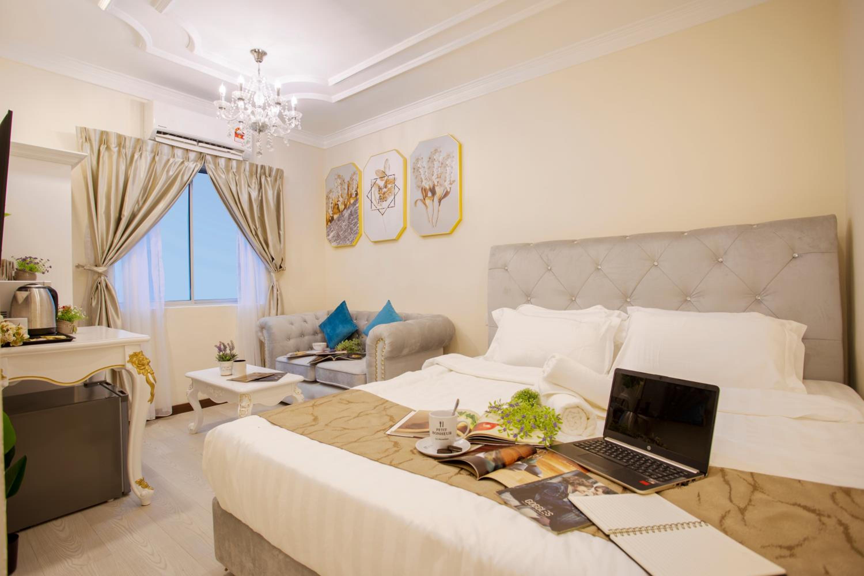 Victorian King Suite - Photo 1